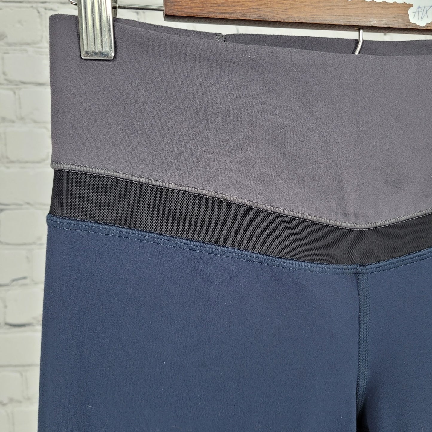 Athleta Blue Mesh Vented Athleisure Yoga Pants Leggings Size Small S (26x25)