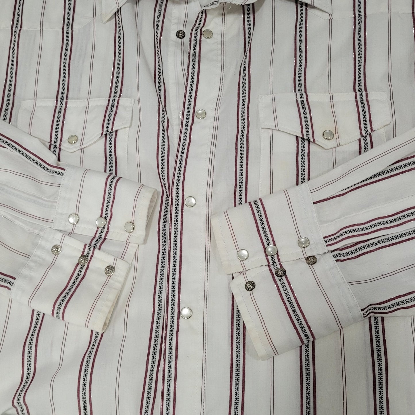 VTG Wrangler White Striped Western Pearl Snap Long Sleeve Lightweight Shirt XL