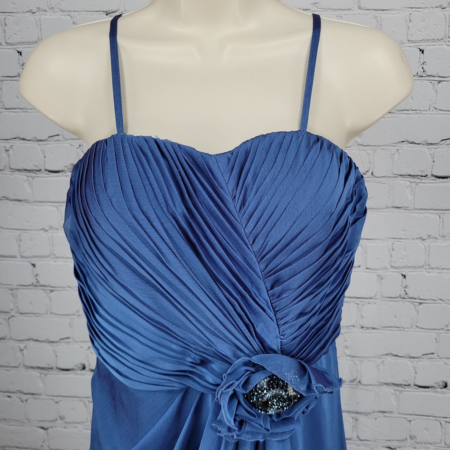 Adrianna Papell Ocassions Blue Purple Sheen Chiffon Heart Broach Dress Size 4