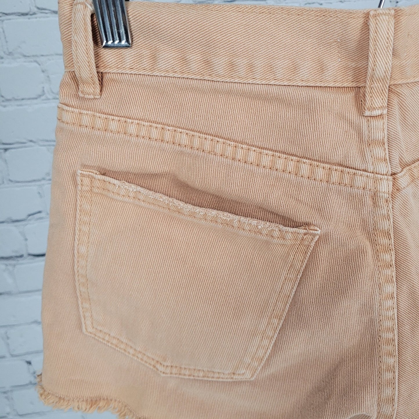 Billabong Muted Orange Denim Raw Hem Mid Rise Jean Shorts Size 25 (27x2.5)
