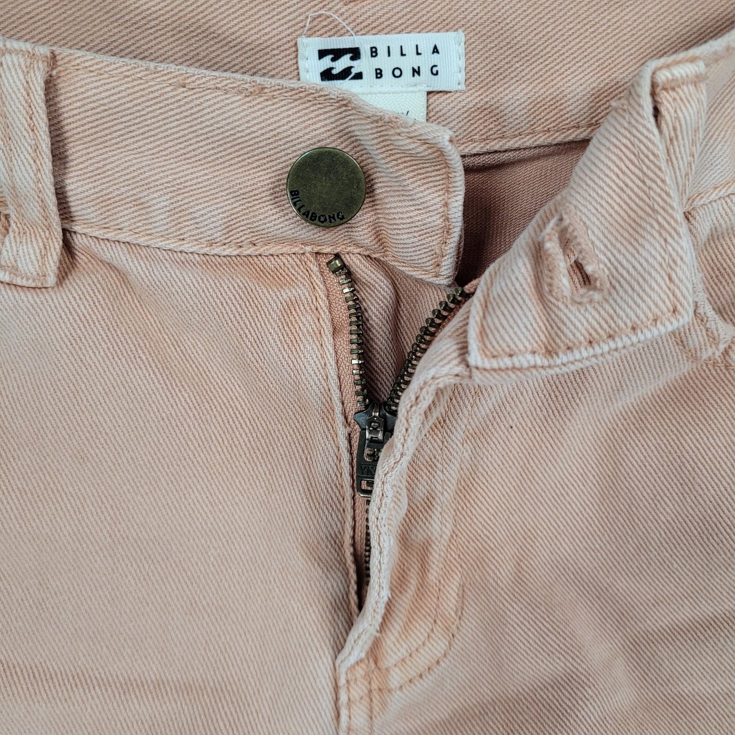 Billabong Muted Orange Denim Raw Hem Mid Rise Jean Shorts Size 25 (27x2.5)