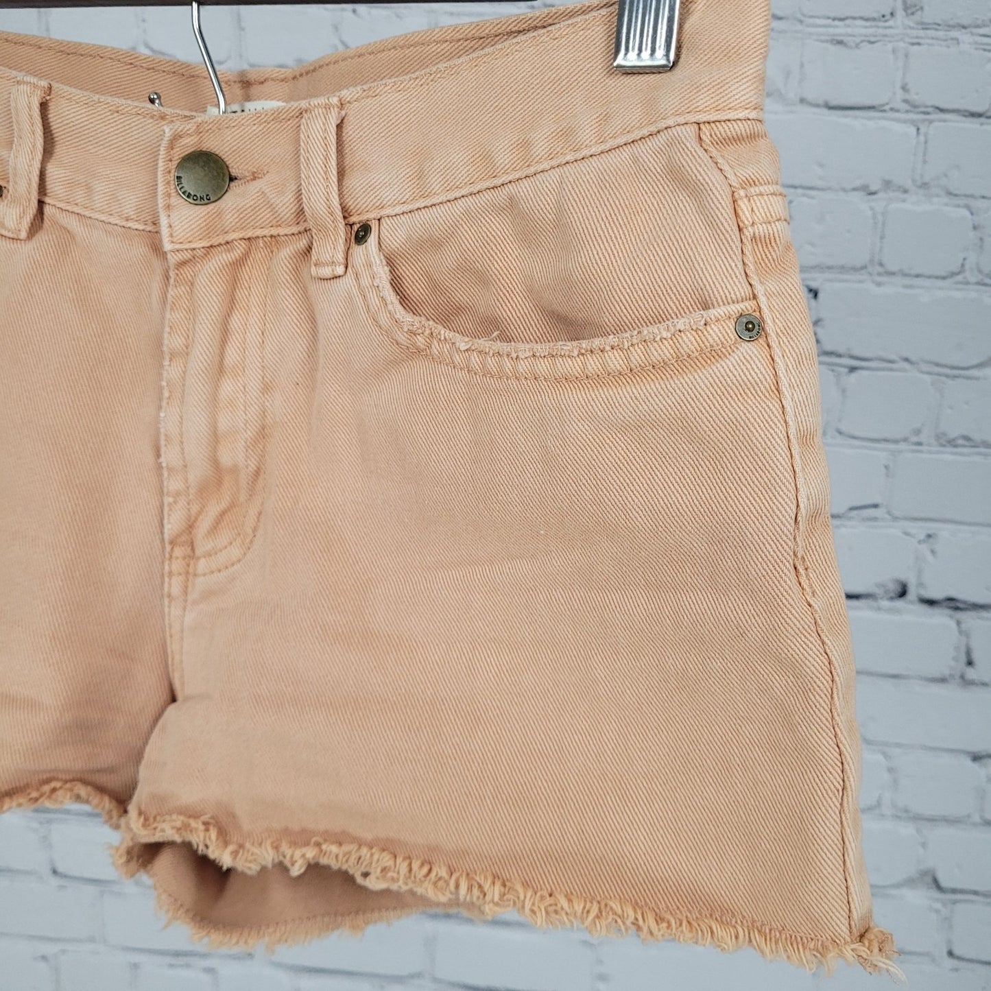 Billabong Muted Orange Denim Raw Hem Mid Rise Jean Shorts Size 25 (27x2.5)