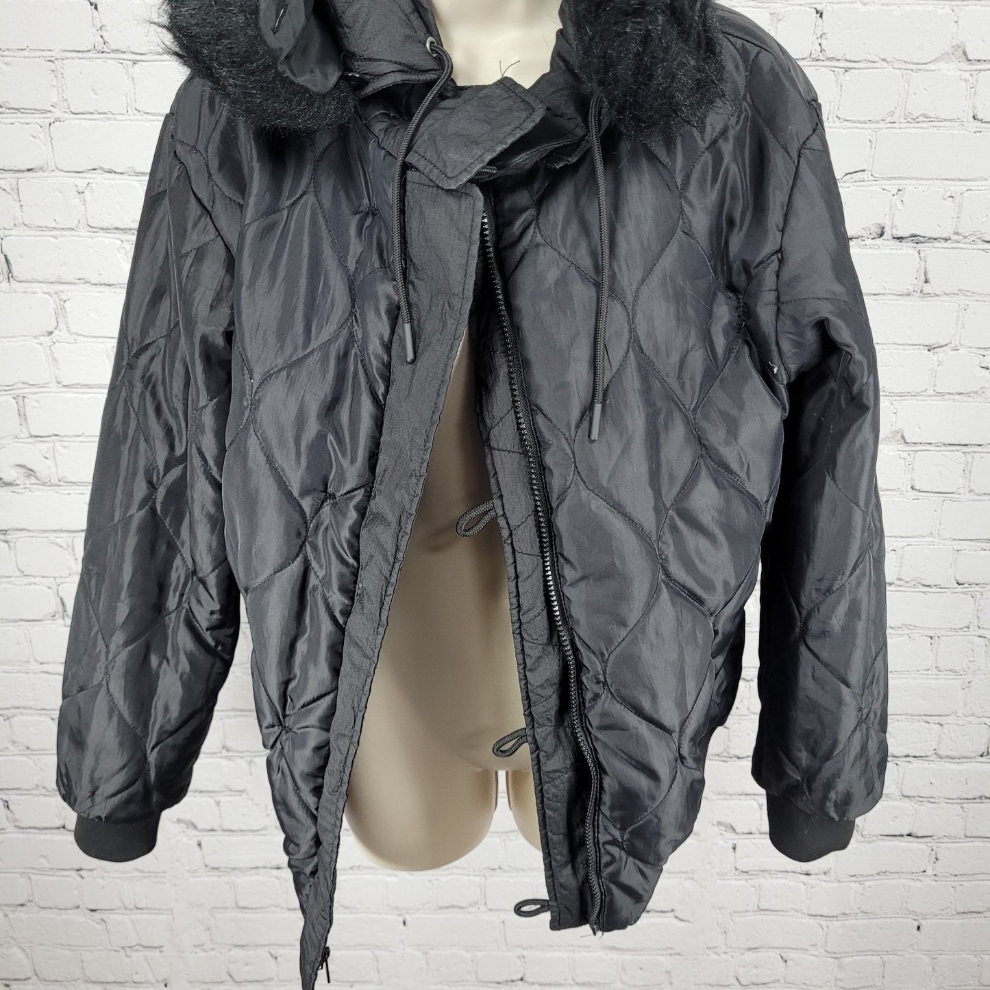Urban Outfitters Black Hooded Removable Fur Insulated Lightweight Jacket Size XS
