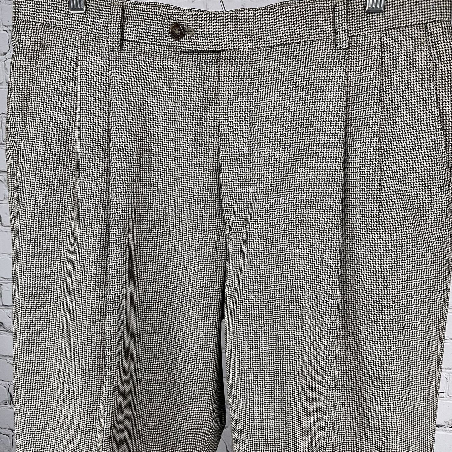 Hart Schaffner Marx Brown Houndstooth Pleated Pants USA Made Size 35 (34x30)
