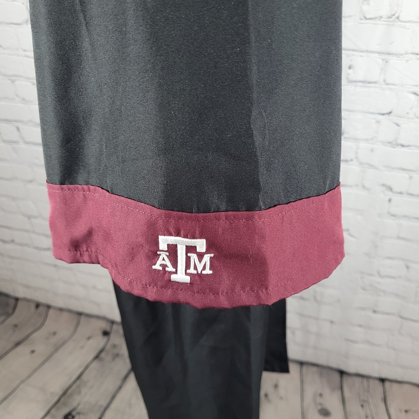 NWT Herff Jones Black Texas A&M University Official Collegiate Gown 5'5"-5'6"
