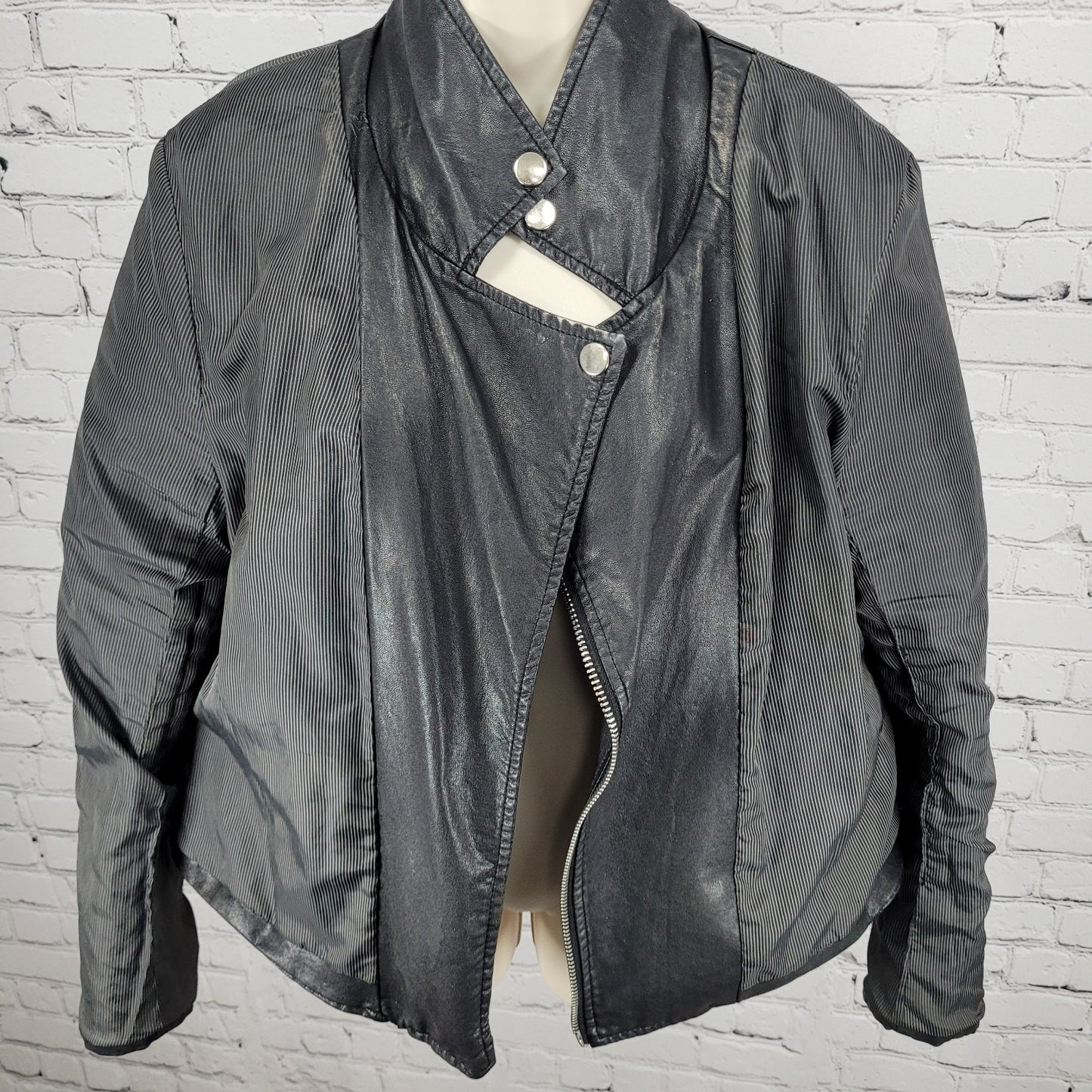 BLANKNYC Black Vegan Leather Moto Biker Collared Zipped Padded Jacket Size XL