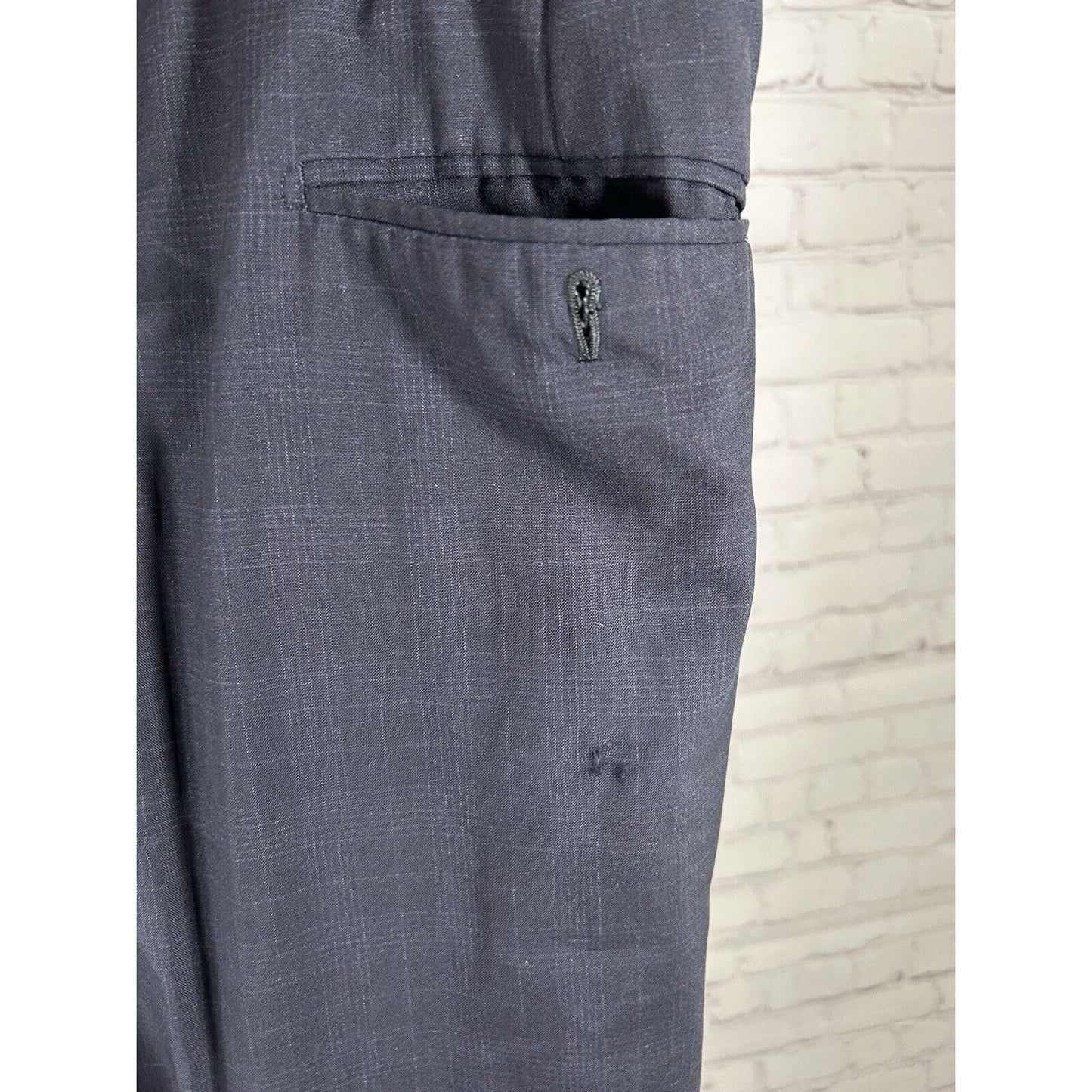 Bergdorf Goodman Navy Plaid 100% Wool Super 100’s Suit Jacket 44L Pants (37x32)
