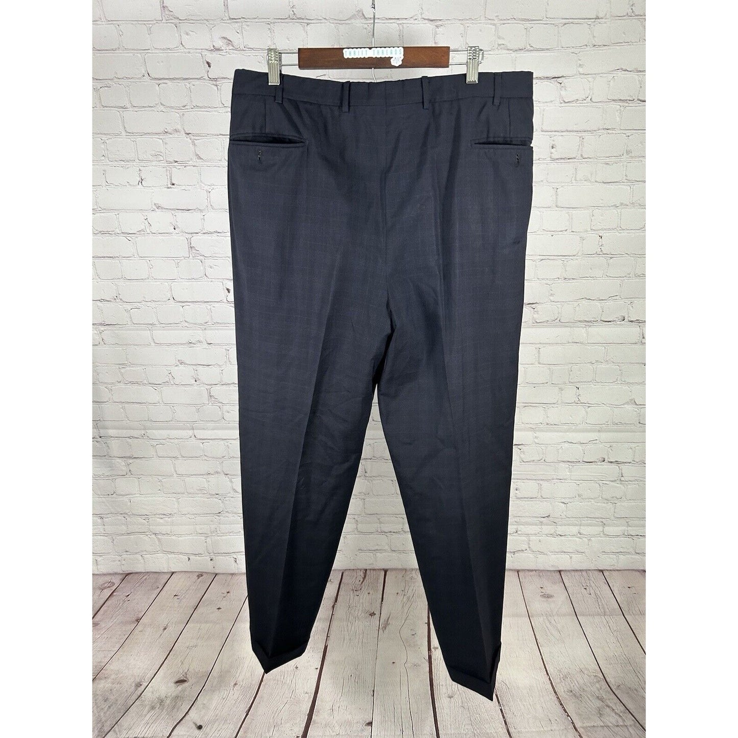 Bergdorf Goodman Navy Plaid 100% Wool Super 100’s Suit Jacket 44L Pants (37x32)