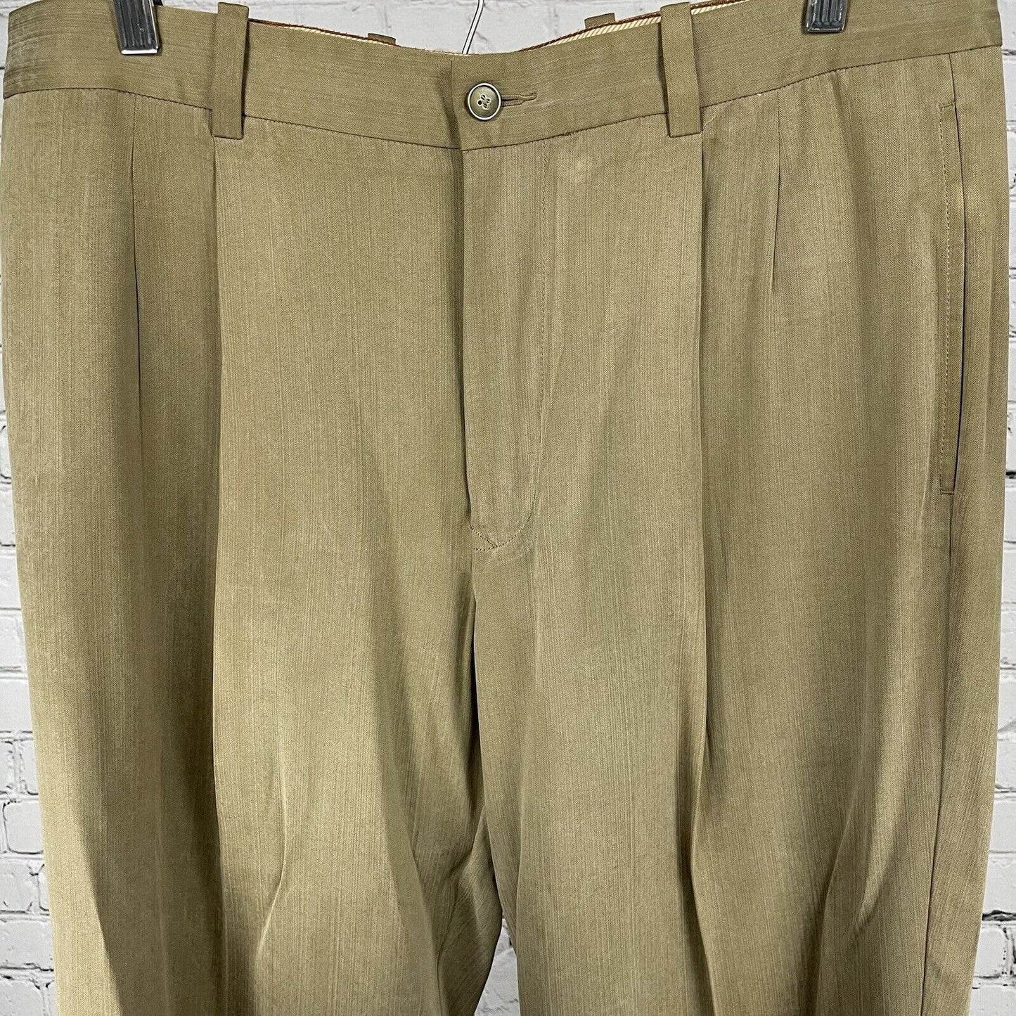 Tommy Bahama Light Brown Silk Bamboo Rayon Pleated Pants Size 35 (35x30.5)
