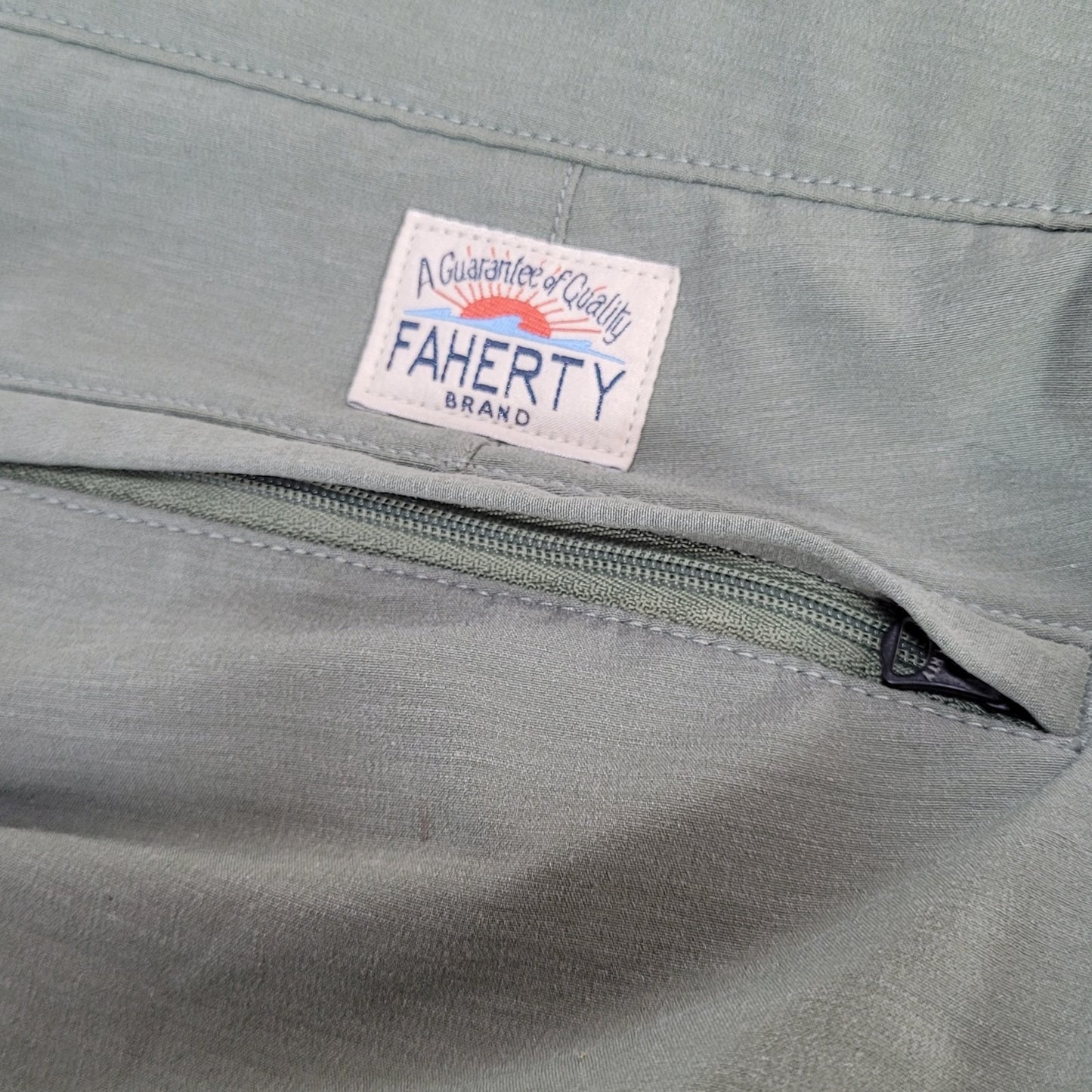 Faherty Green All Day Shorts Lightweight Stretch Chino Hybrid Size 35 (35x8.5)