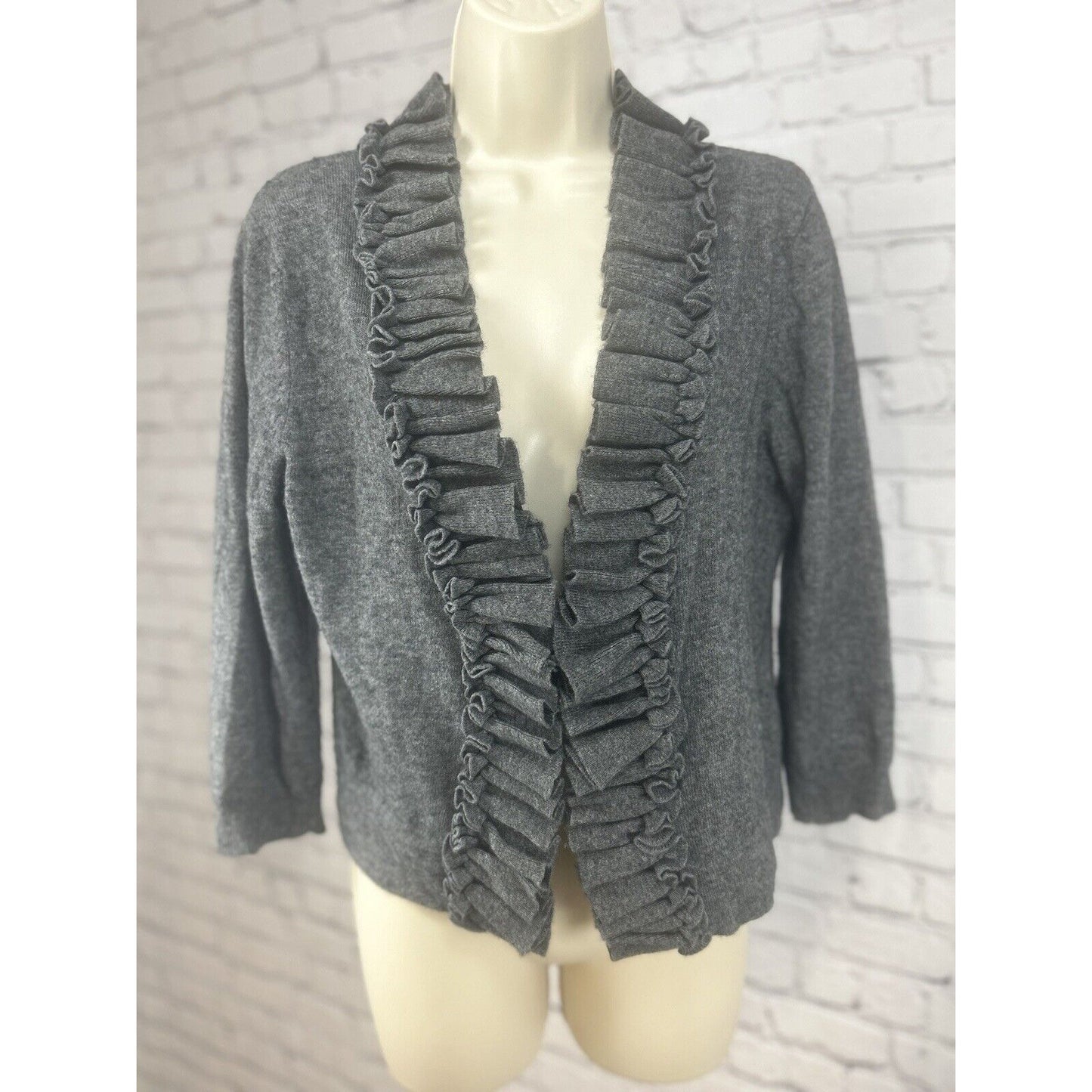 Anthropologie Tabitha Gray Ruffled Tight Knit 3/4 Sleeve Cardigan Size Medium M