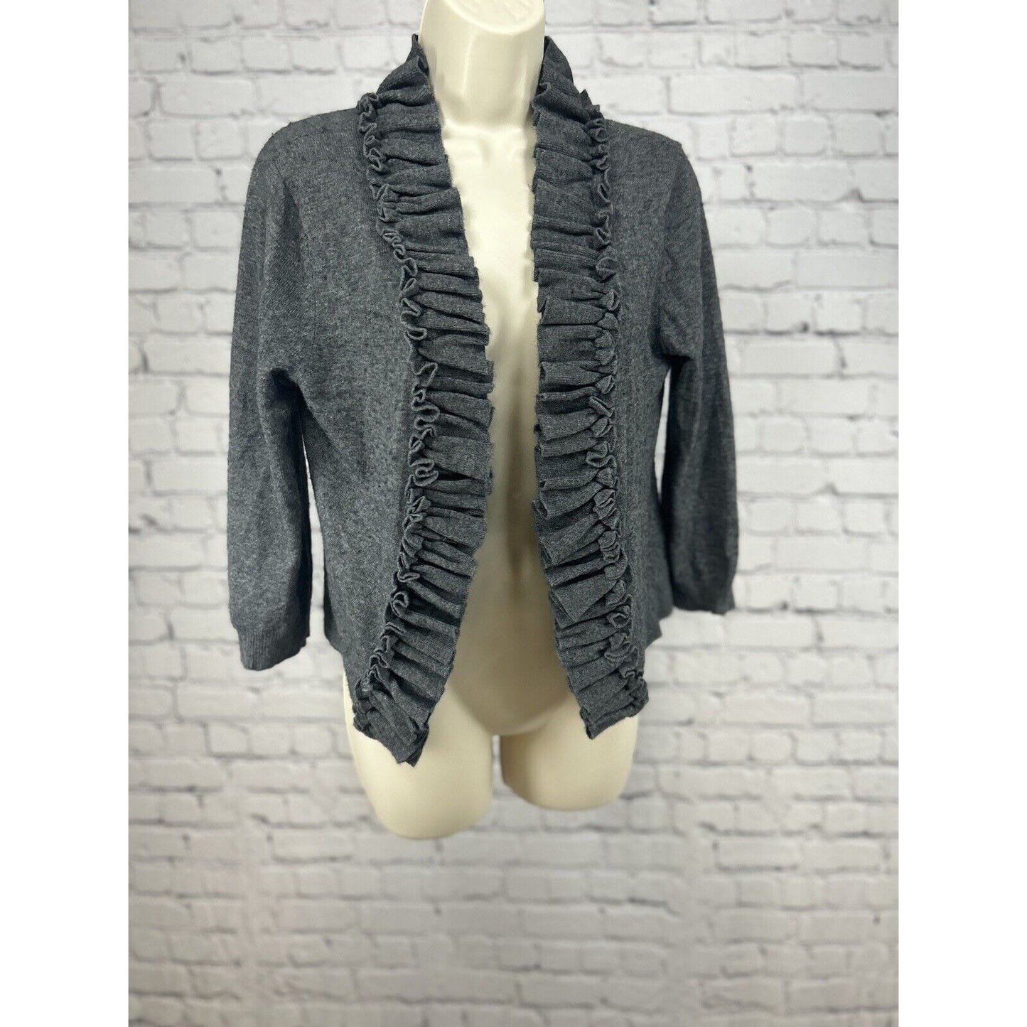 Anthropologie Tabitha Gray Ruffled Tight Knit 3/4 Sleeve Cardigan Size Medium M