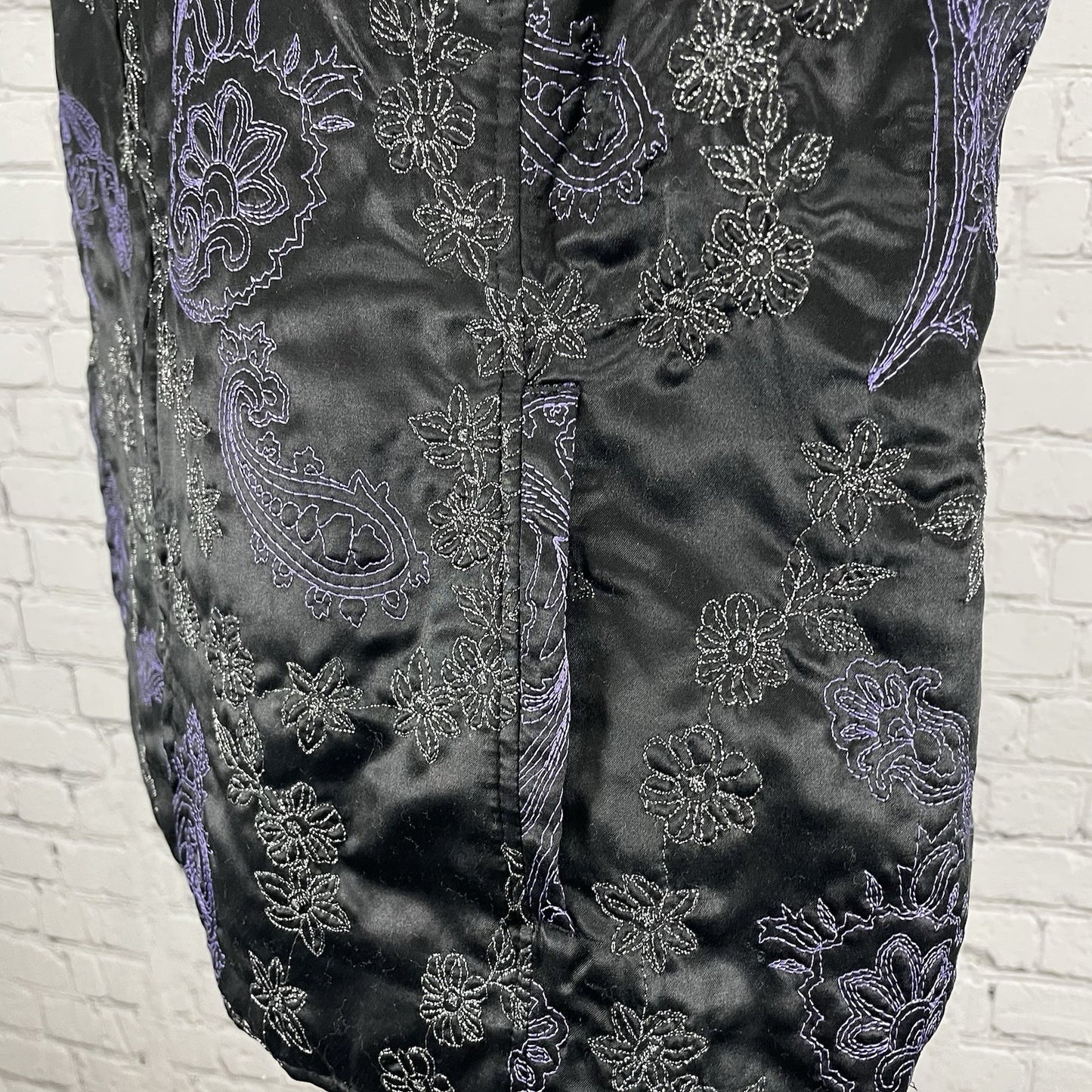 Chico’s Black & Purple Silk Blend Metallic Embroidered Zipped Vest Size 2 US 12