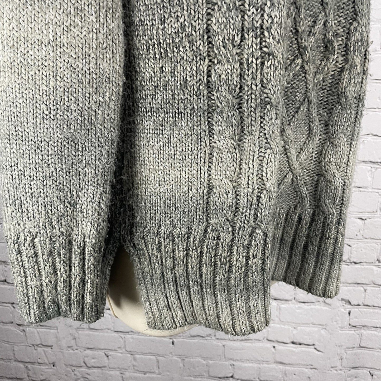 prAna Grey Cable Knit V Neck Raglan Sleeve Pullover Sweater Size Small S