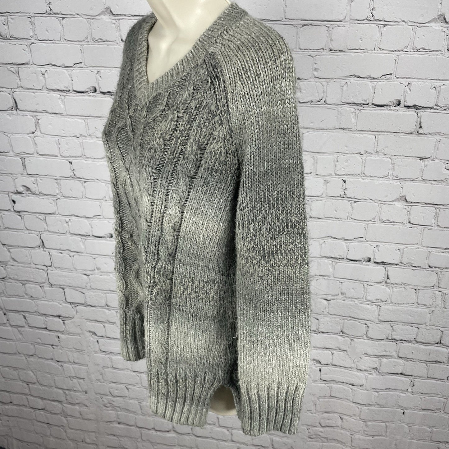 prAna Grey Cable Knit V Neck Raglan Sleeve Pullover Sweater Size Small S