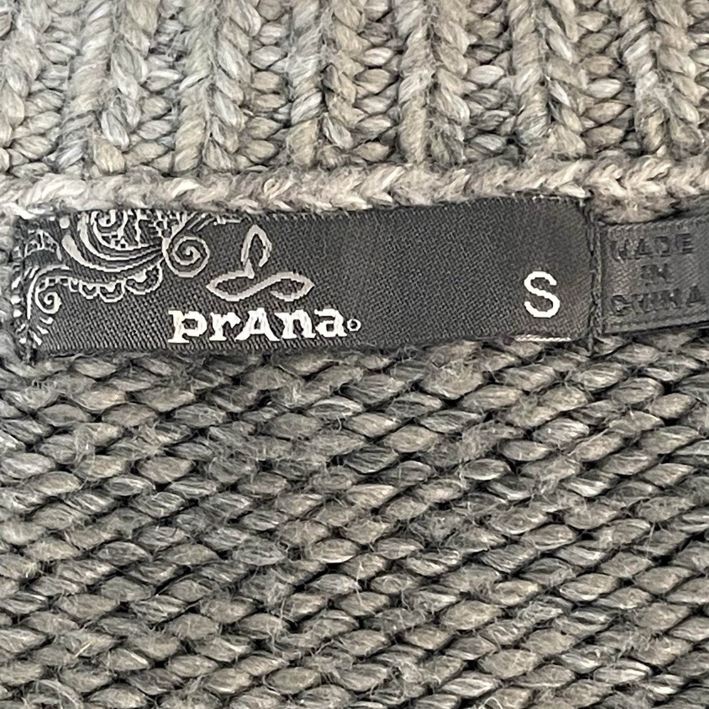 prAna Grey Cable Knit V Neck Raglan Sleeve Pullover Sweater Size Small S