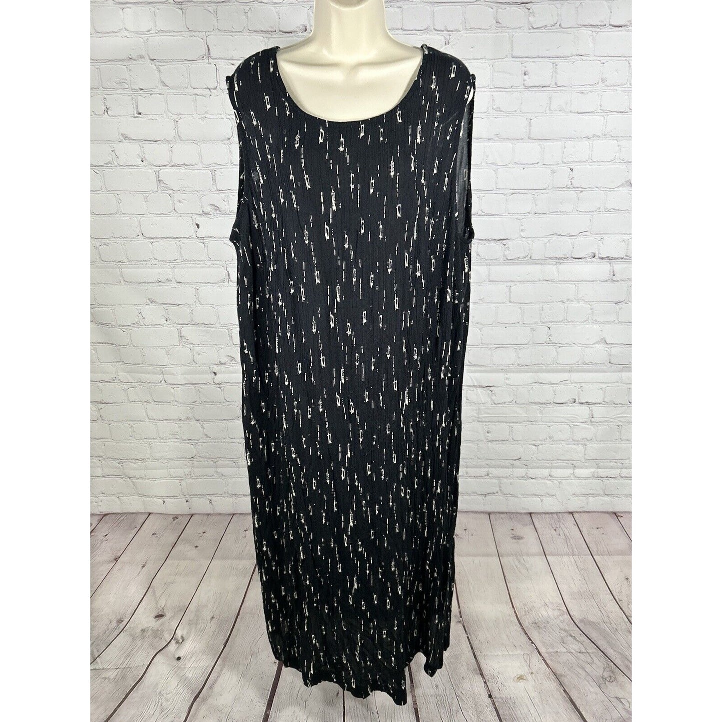 VTG Olivia Rose Black White Textured Wide Strap Pullover Shift Dress 24