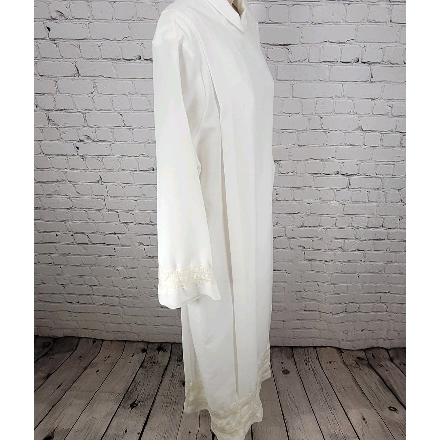 VTG Collegiate Cap & Gown White Lace Trim Clergy Robe Alb USA Made Size 55-42-32