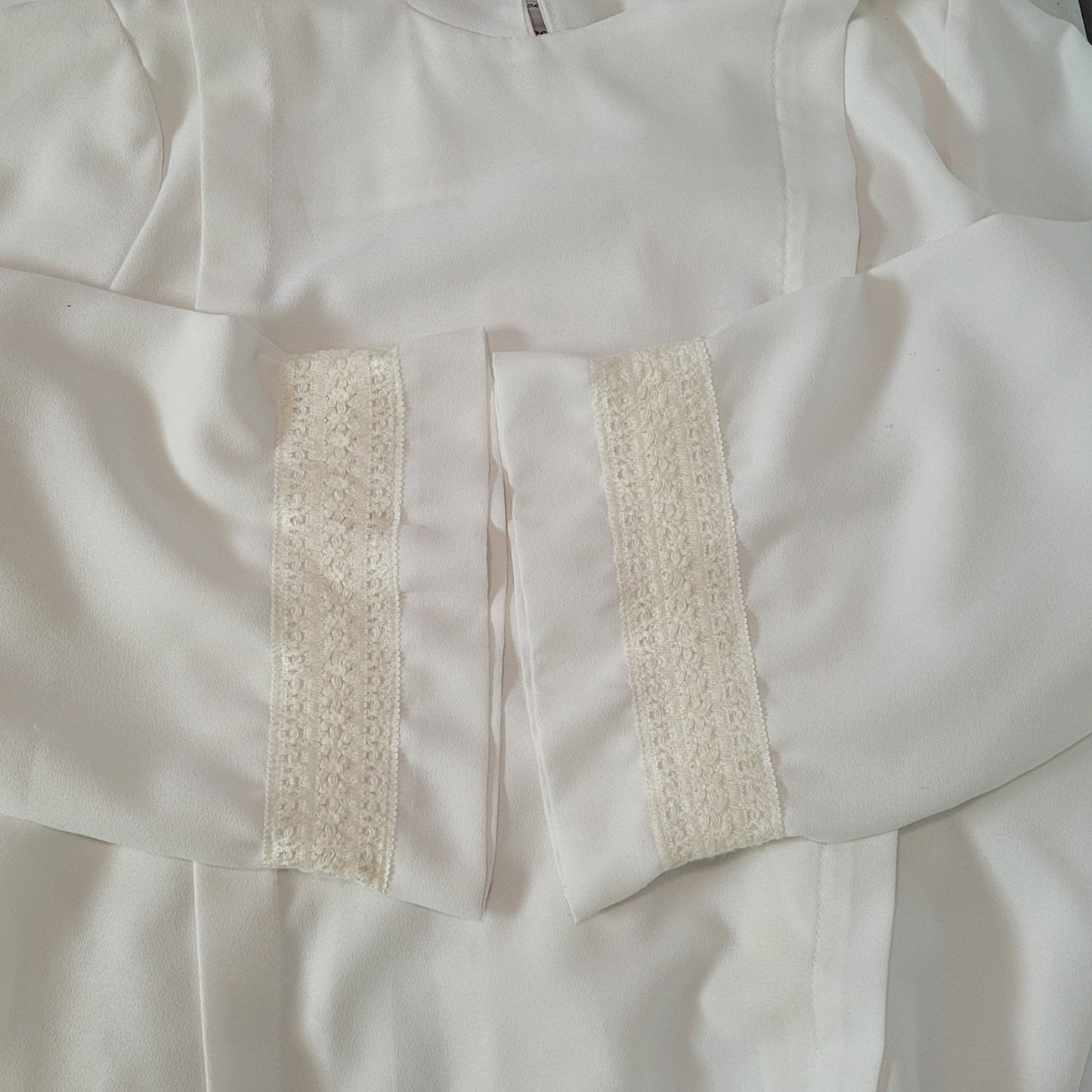 VTG Collegiate Cap & Gown White Lace Trim Clergy Robe Alb USA Made Size 55-42-32