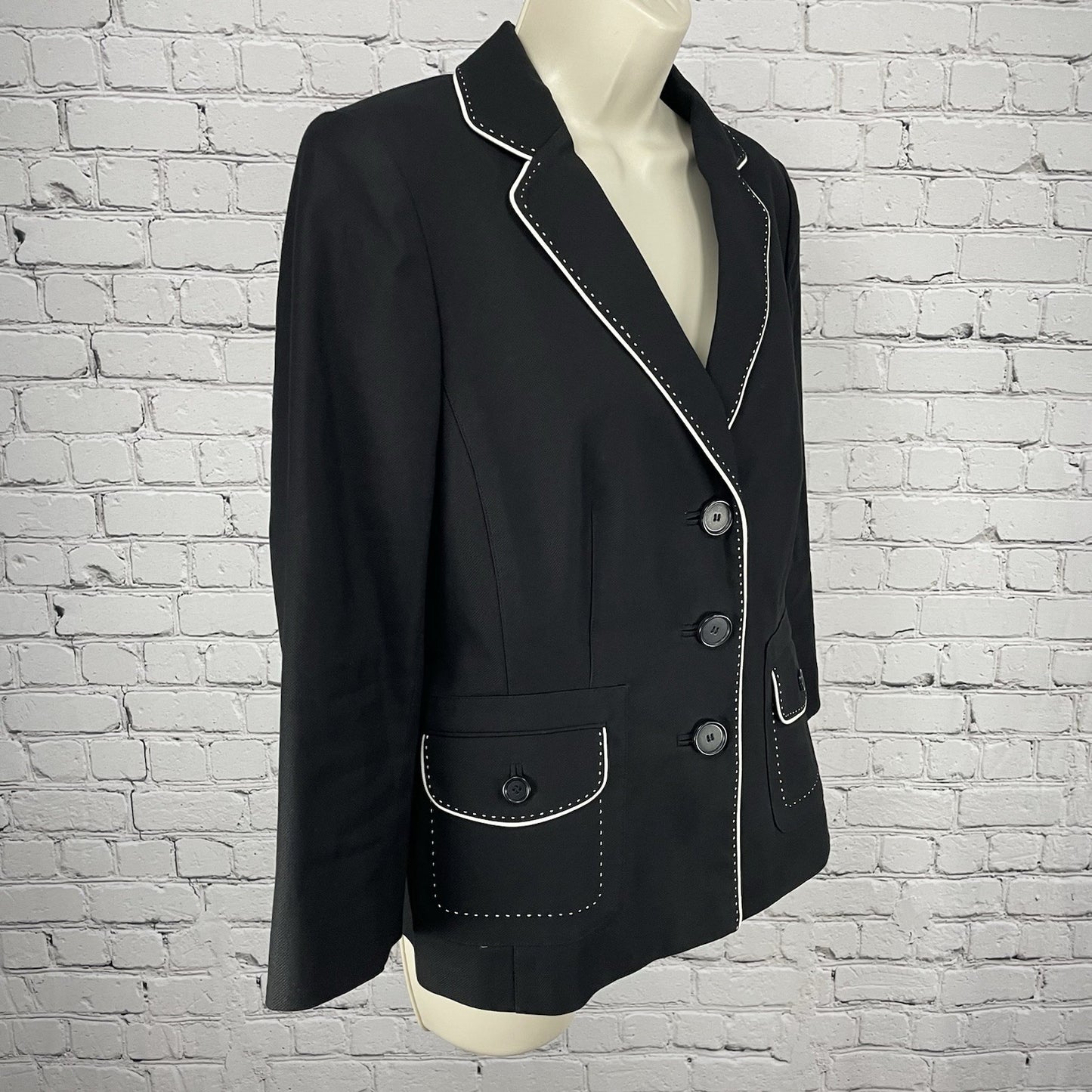 Ann Taylor Black Cotton White Trim Stitch 3 Button Blazer Jacket Stretch Size 8