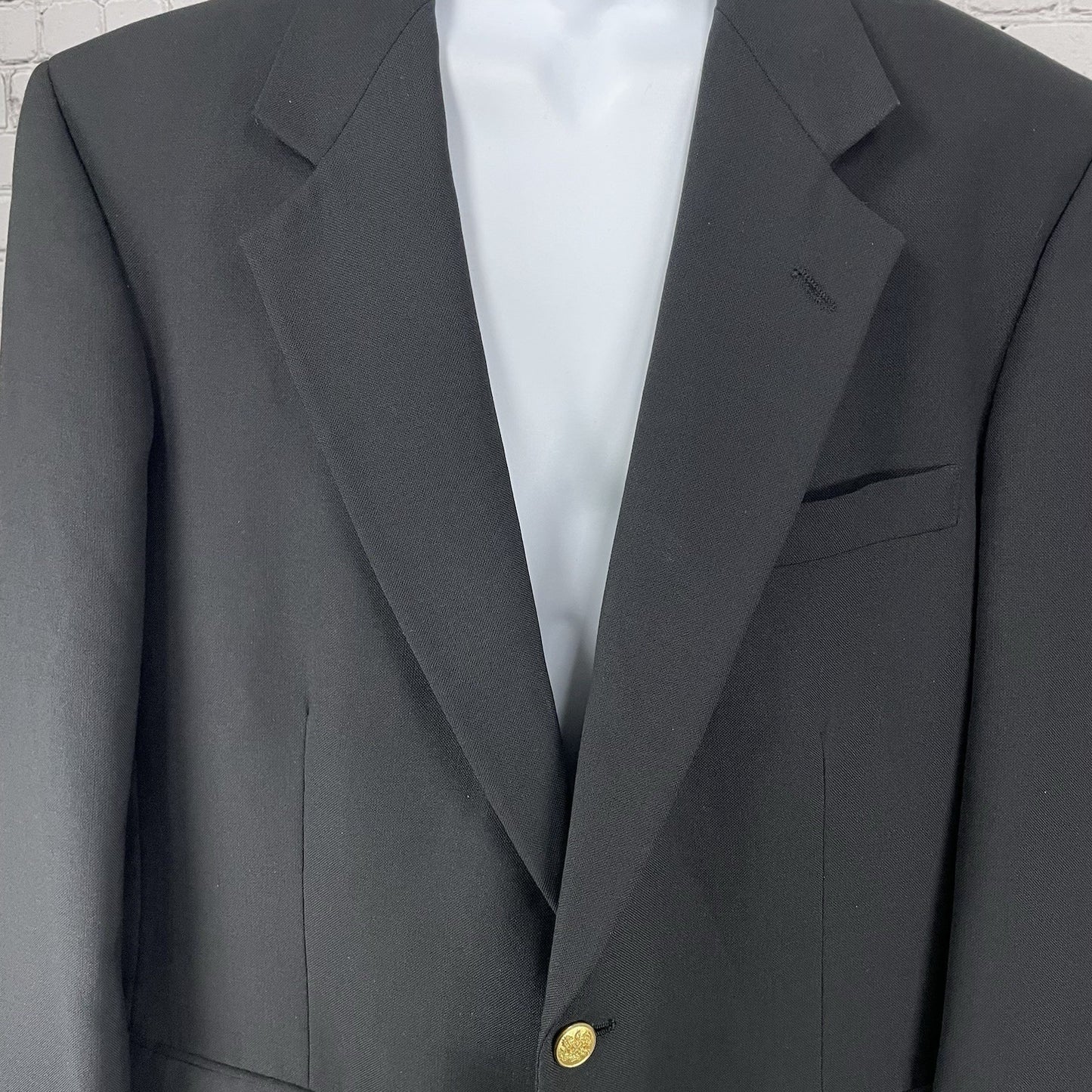 VTG Palm Beach Black 2 Gold Button Vented Notch Blazer Sport Coat USA Size 45
