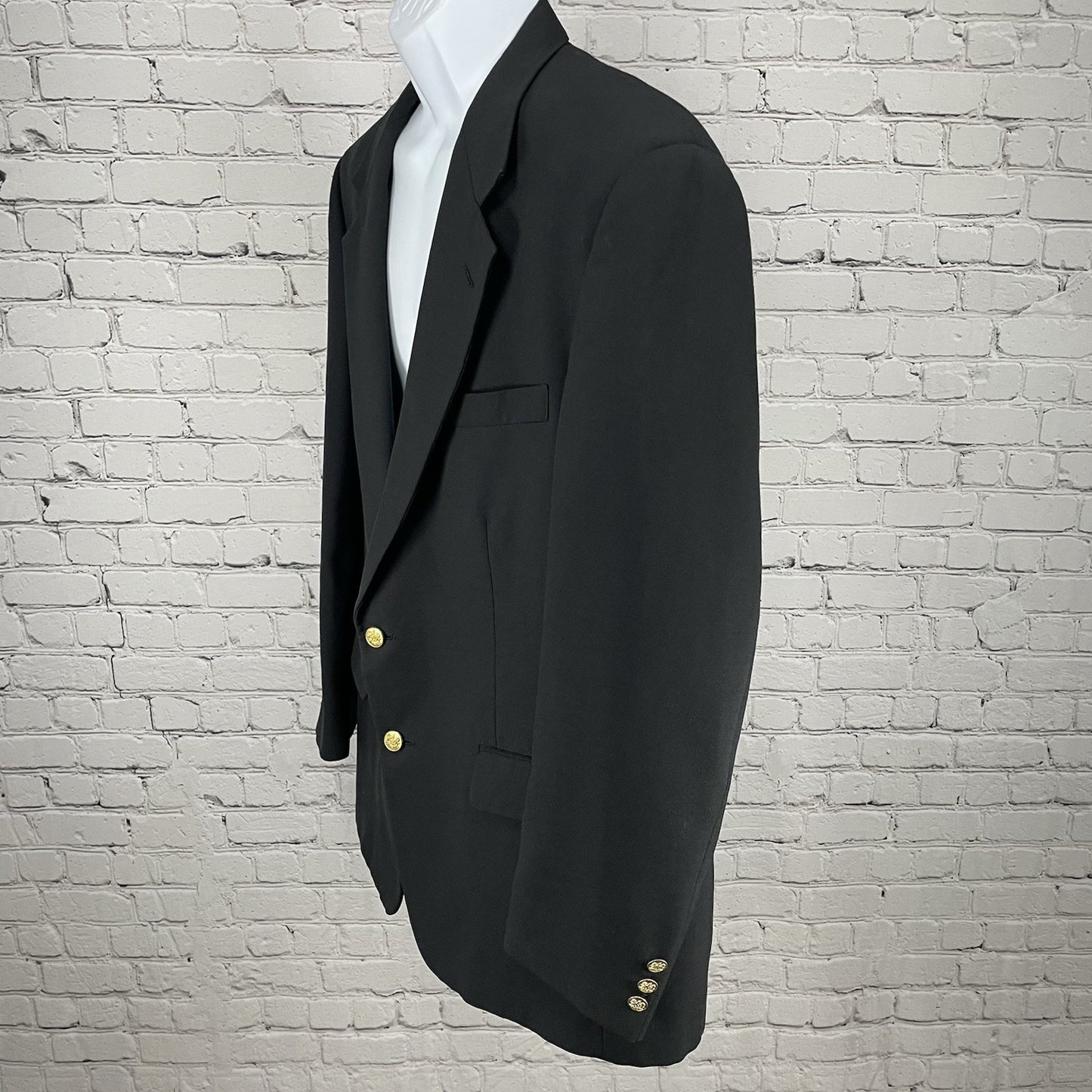VTG Palm Beach Black 2 Gold Button Vented Notch Blazer Sport Coat USA Size 45