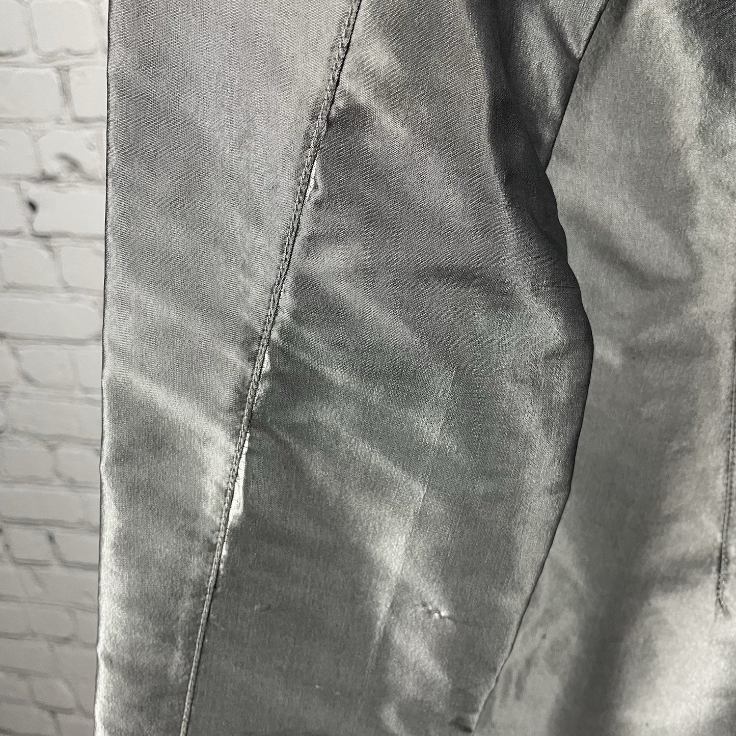 Lafayette 148 Grey Metallic 100% Silk Button Embellished Collar Shirt 8 *tear