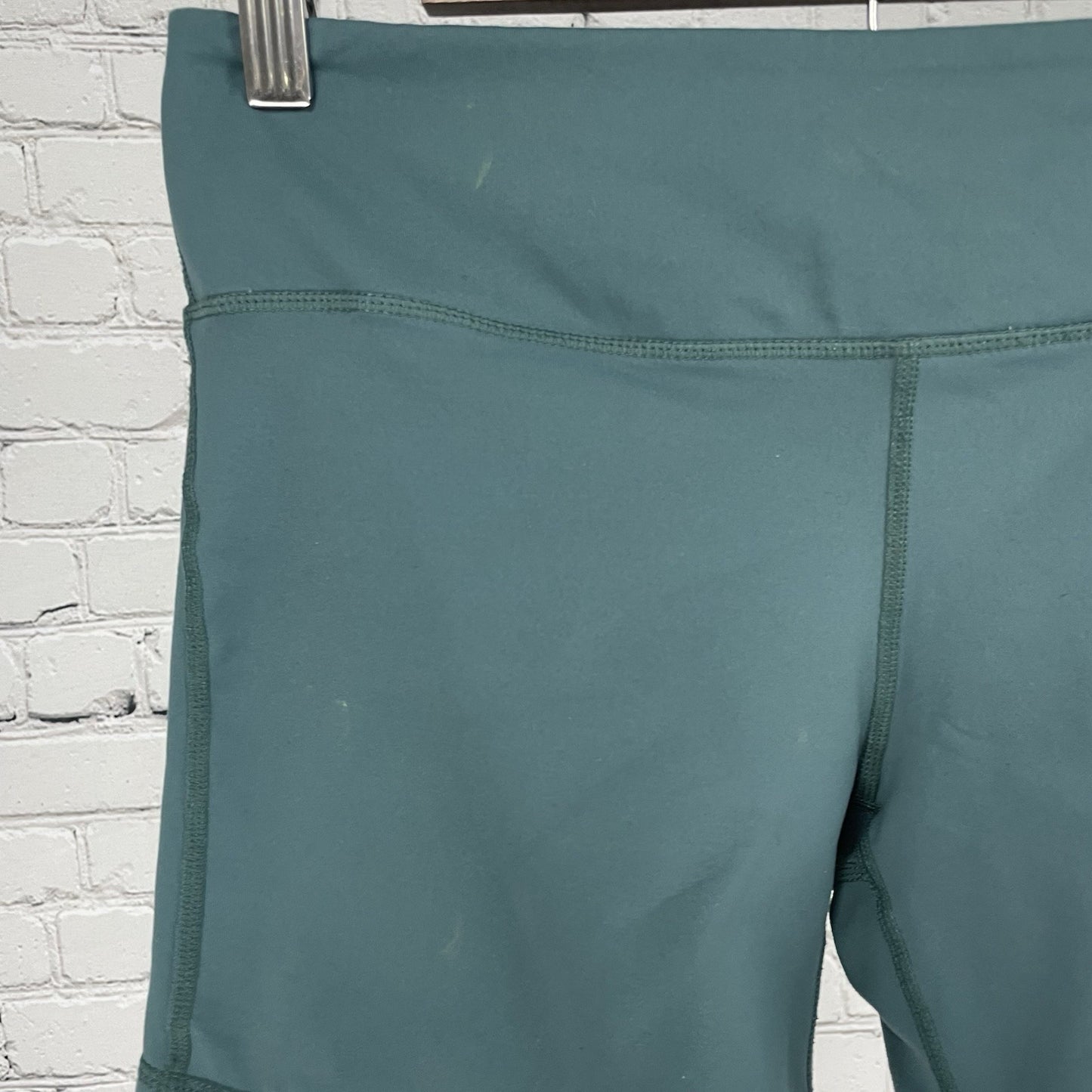 IAB MFG Green Compression Stretch Workout Activewear Shorts Size 8 Medium M