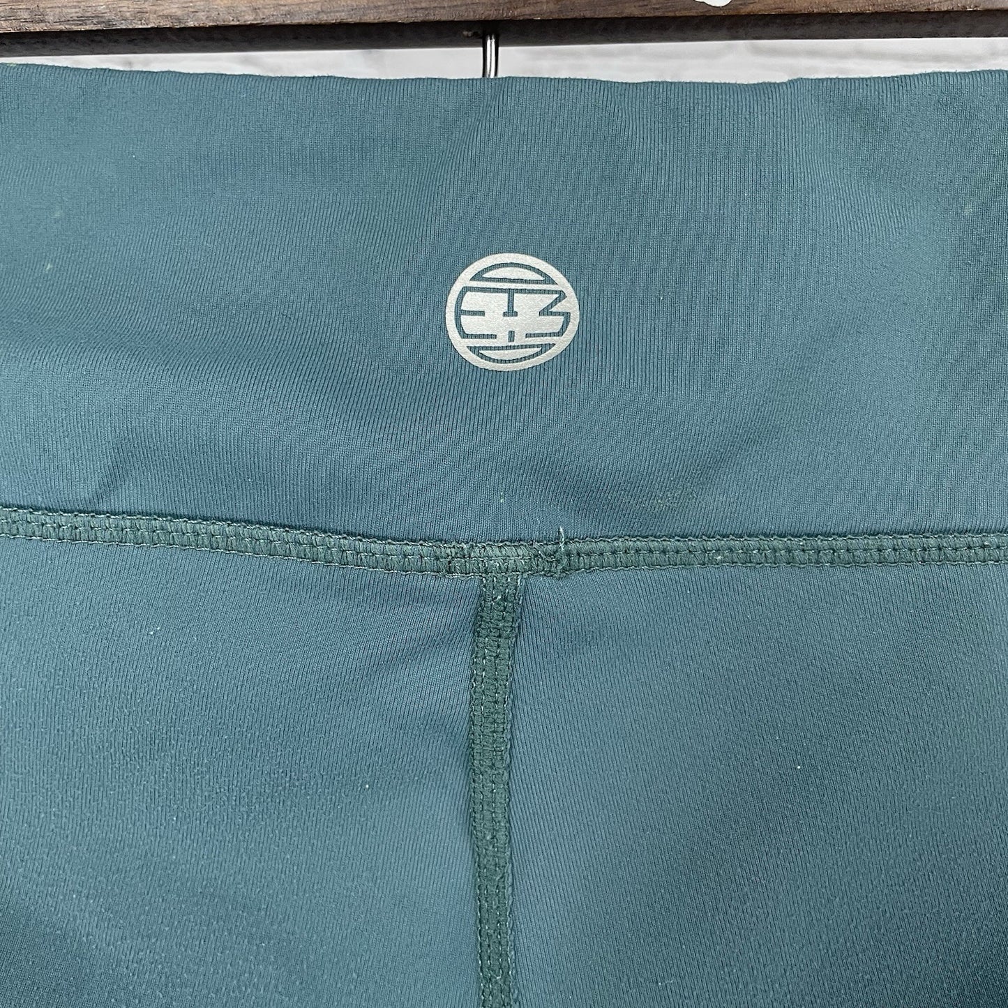 IAB MFG Green Compression Stretch Workout Activewear Shorts Size 8 Medium M