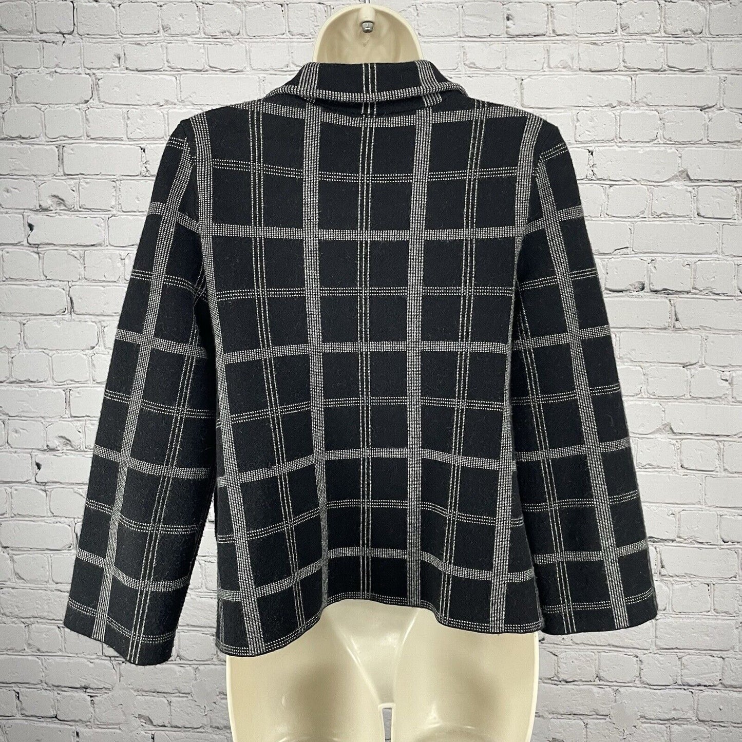 Moth Anthropologie Black Check Collar Snap Sweater Pockets Stretch Size XS