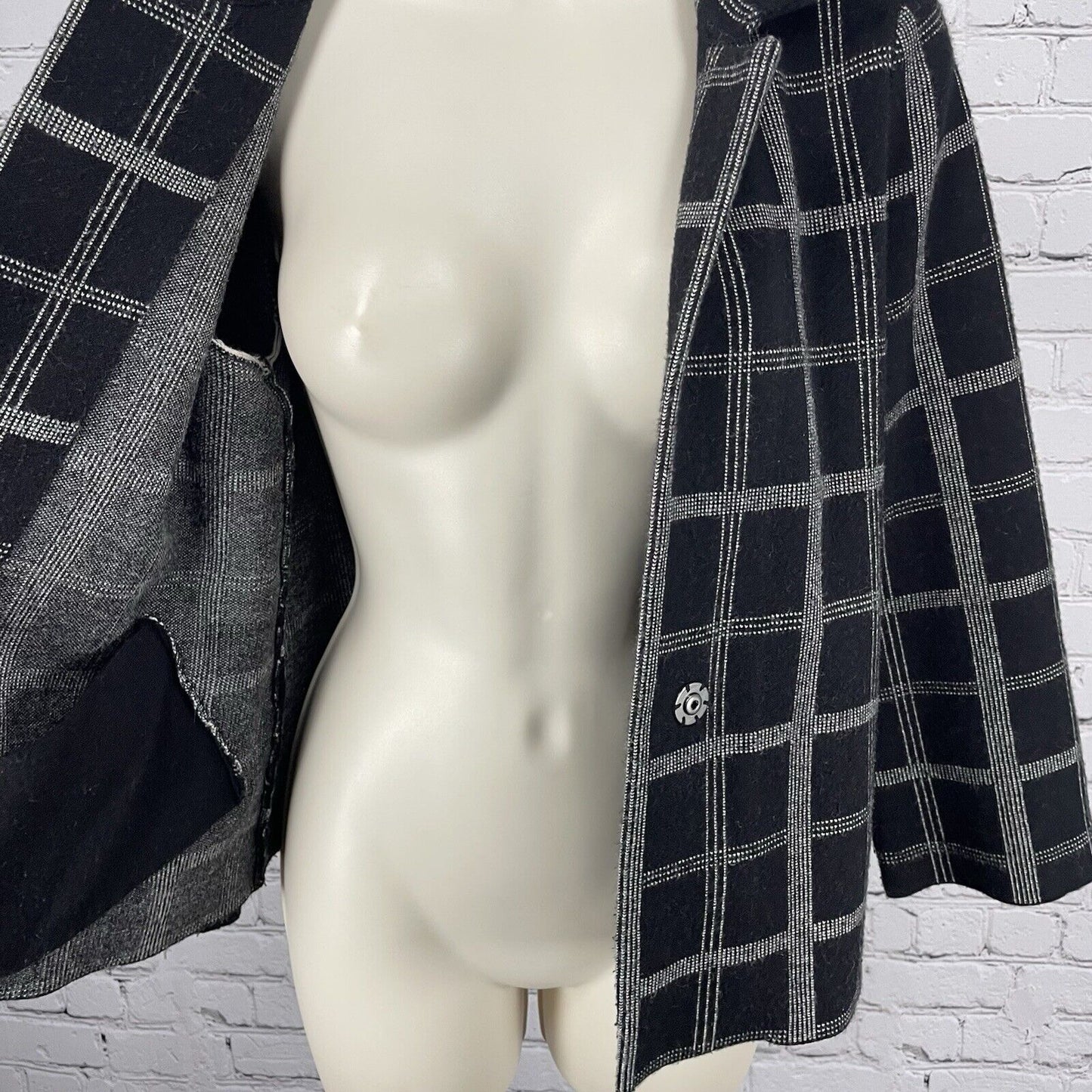 Moth Anthropologie Black Check Collar Snap Sweater Pockets Stretch Size XS