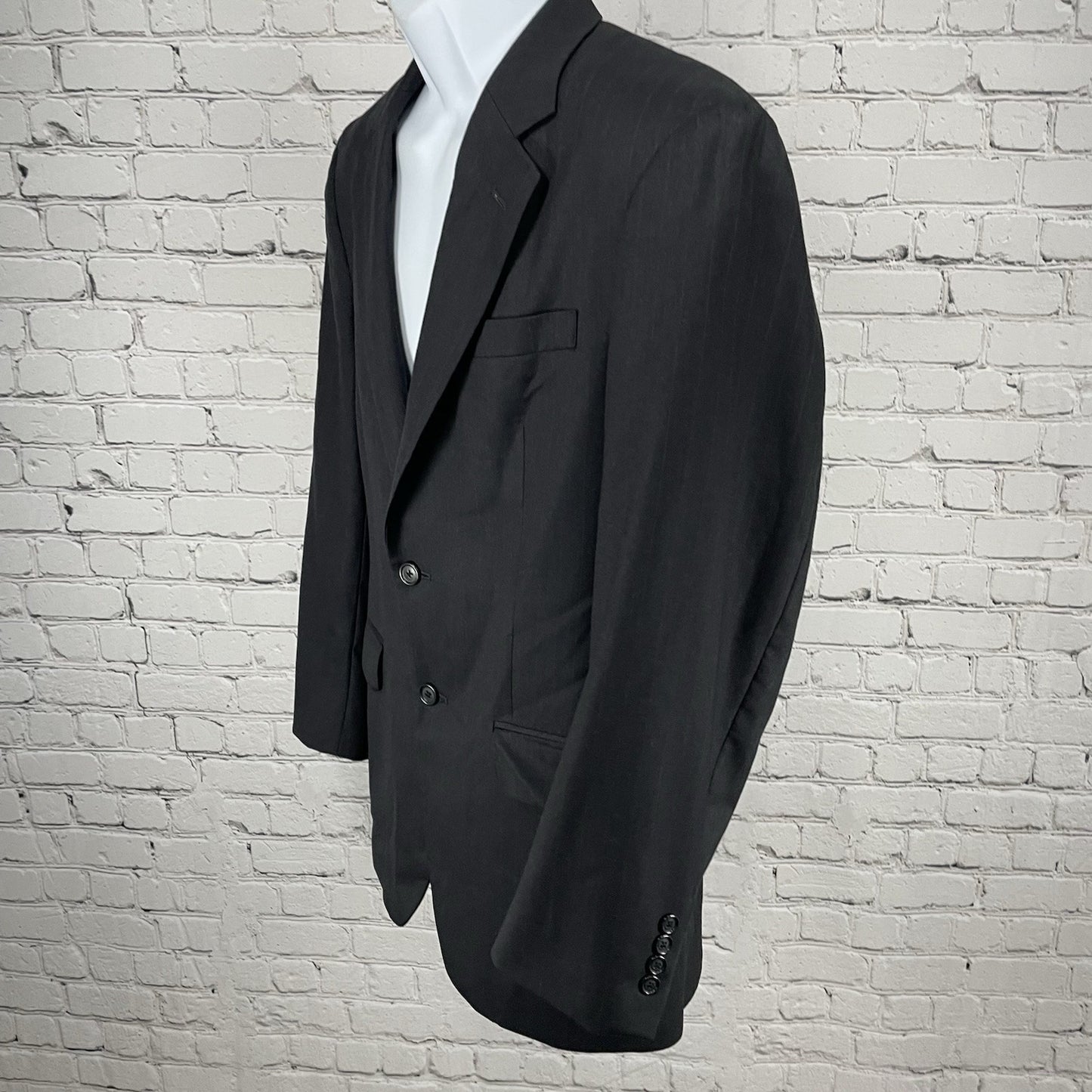 Jos A Bank Black Pinstripe 100% Wool 2 Button Vented Blazer Sport Coat Size 38R
