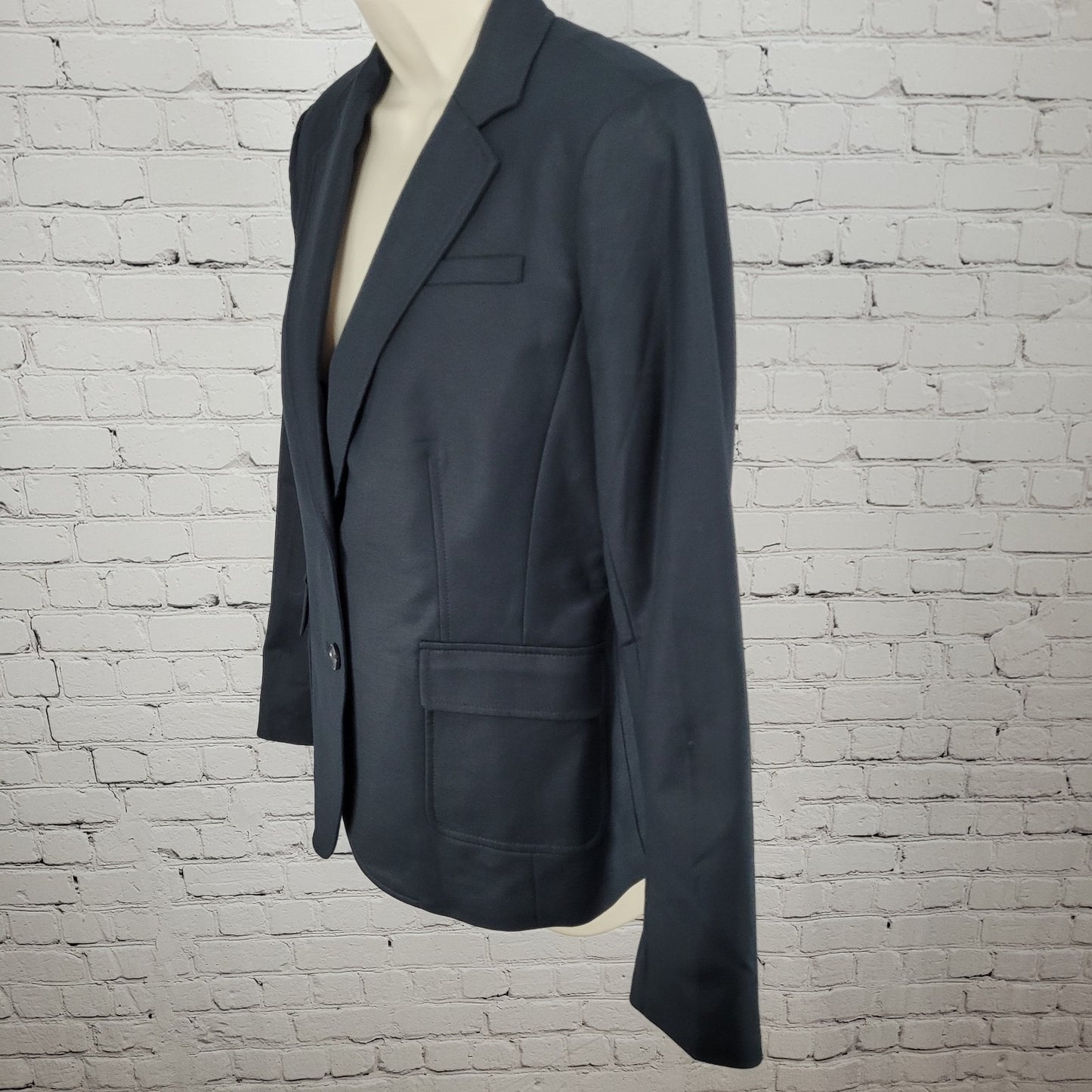 NWT Banana Republic Black Stretch 2 Button Vented Notch Blazer Jacket Size 8