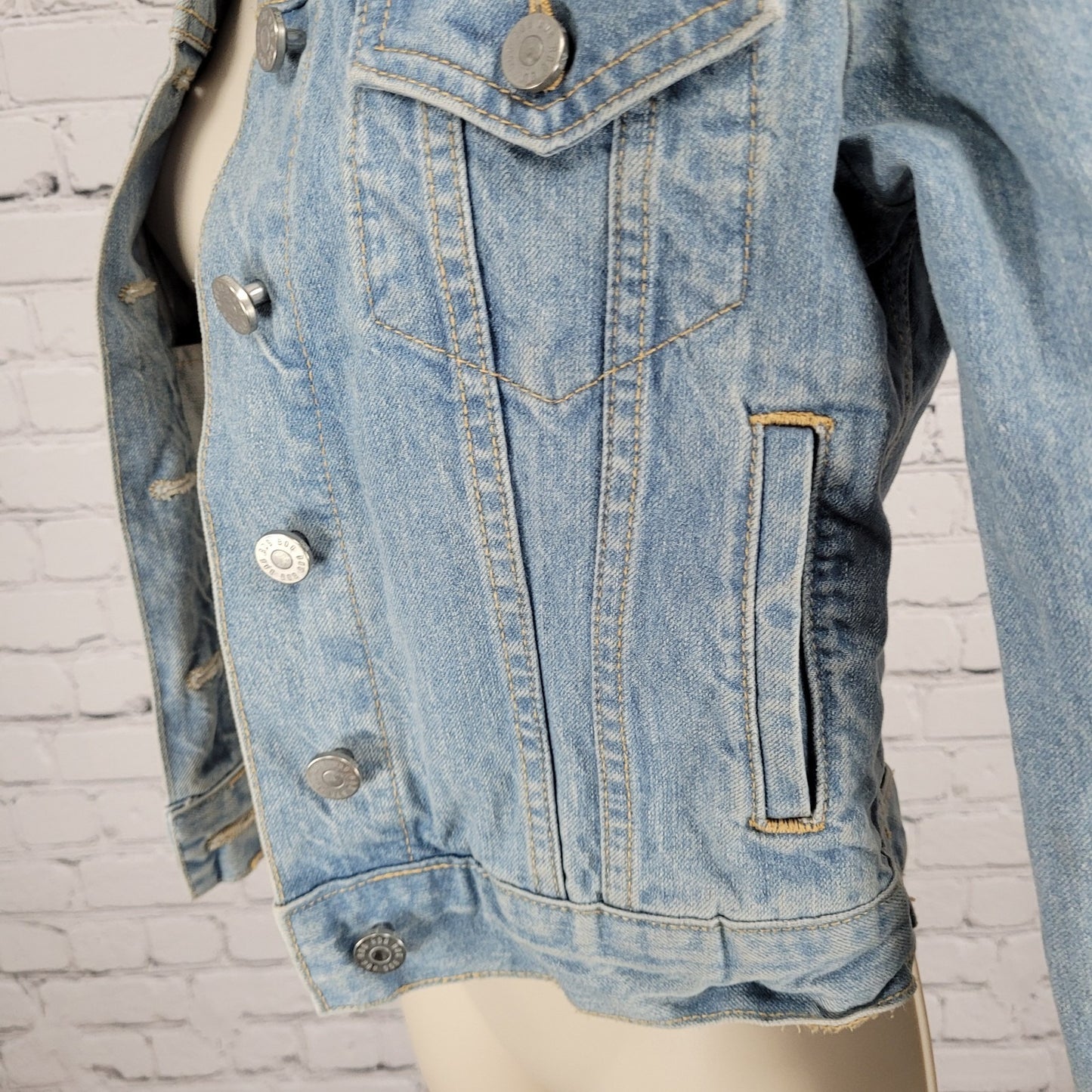 BDG Urban Outfitters Blue Denim 100% Cotton Buttoned Jean Jacket Size Small S