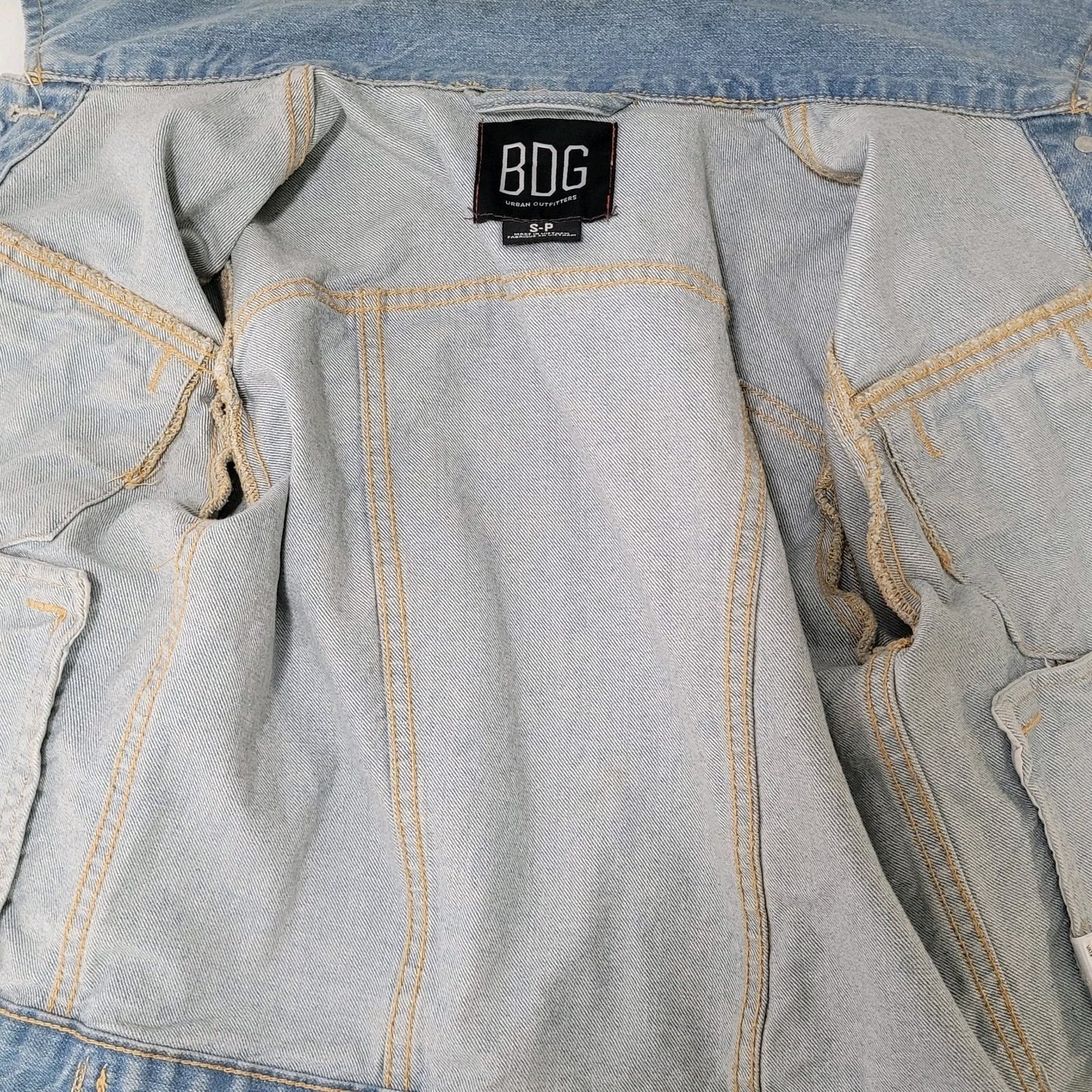 BDG Urban Outfitters Blue Denim 100% Cotton Buttoned Jean Jacket Size Small S
