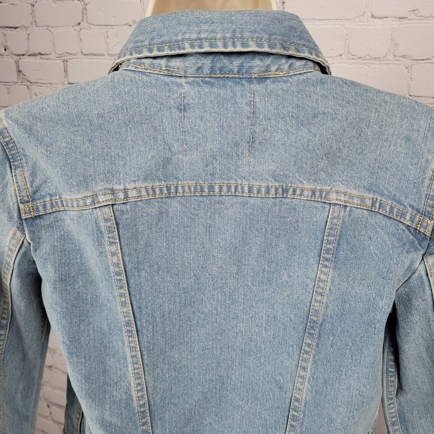 BDG Urban Outfitters Blue Denim 100% Cotton Buttoned Jean Jacket Size Small S