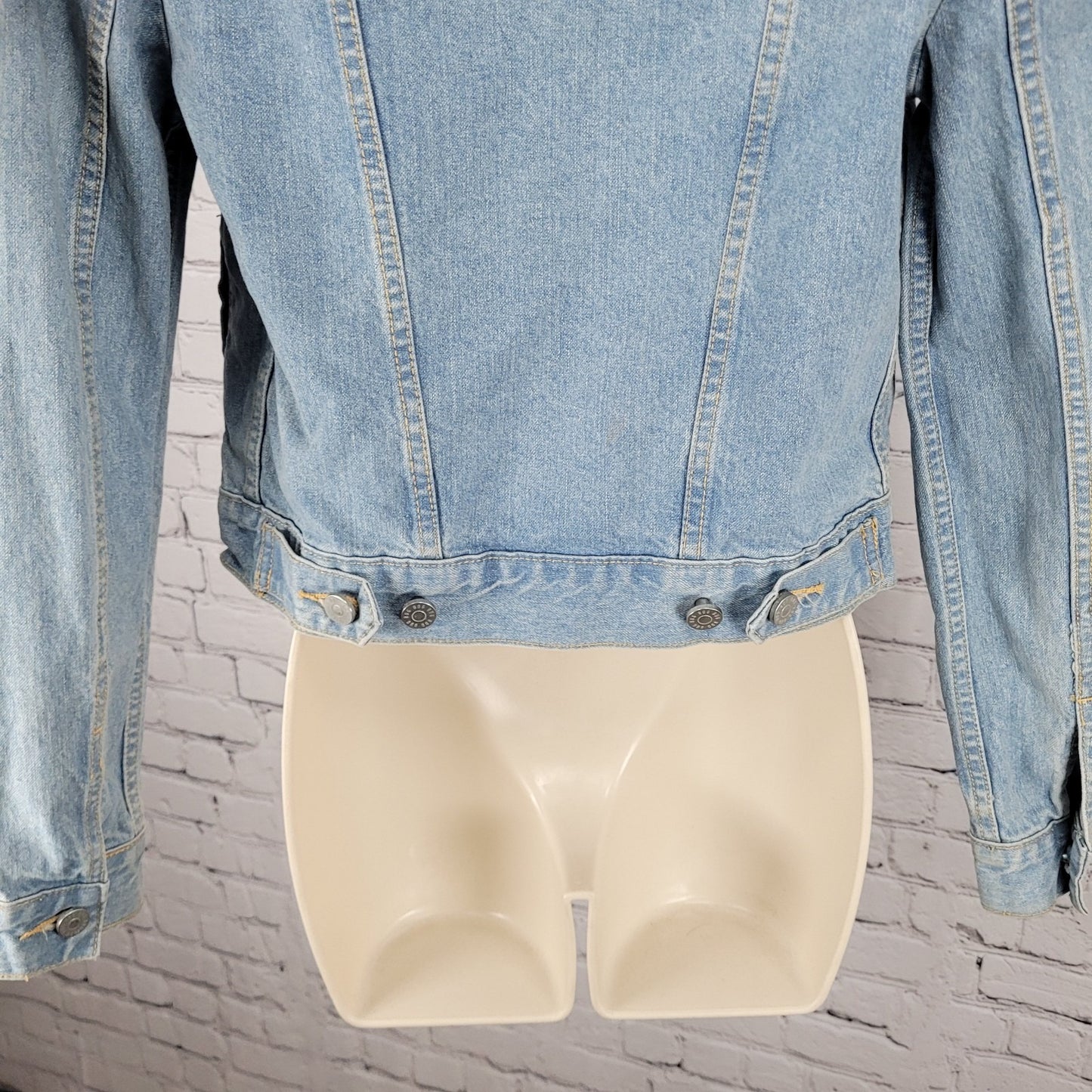 BDG Urban Outfitters Blue Denim 100% Cotton Buttoned Jean Jacket Size Small S