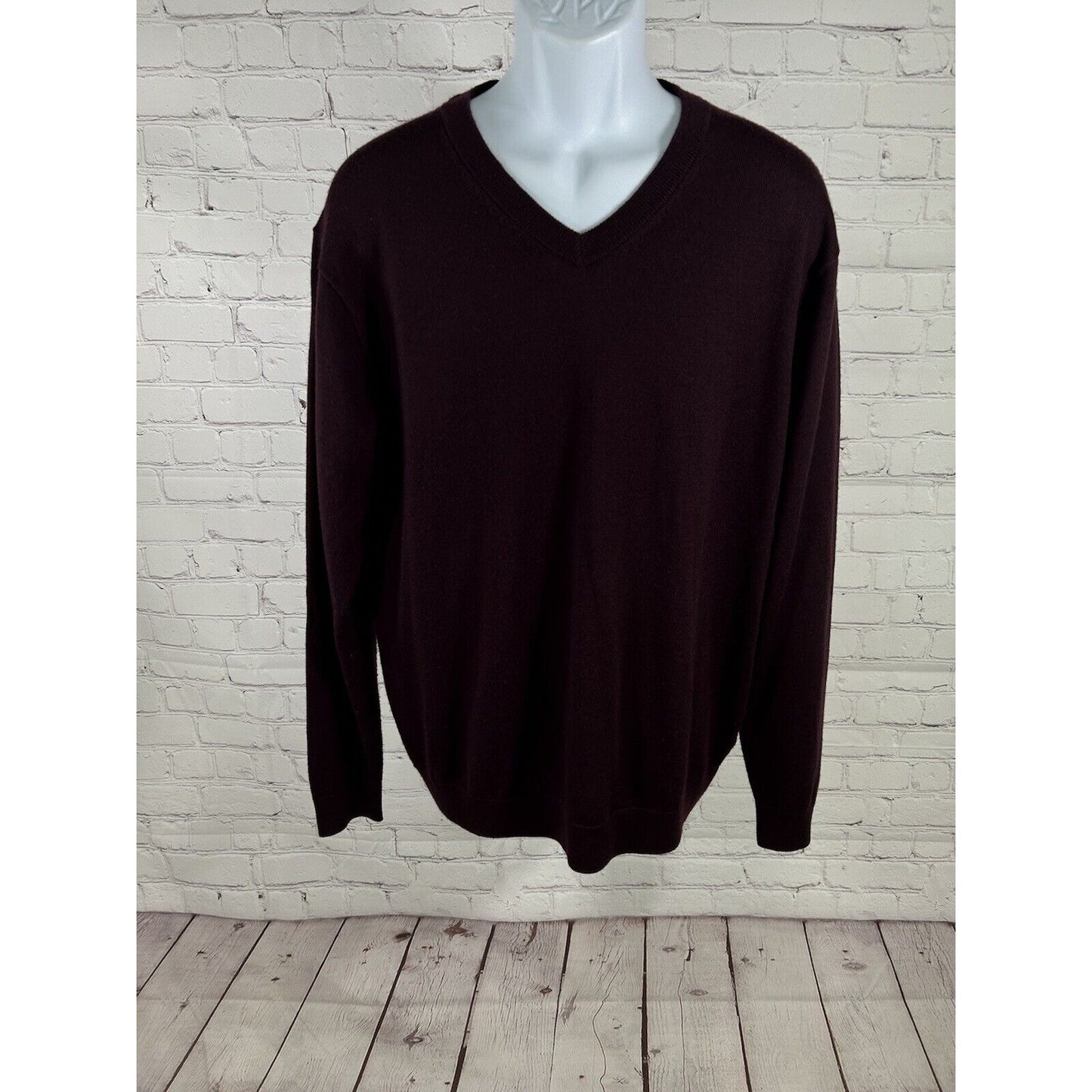 Hart Schaffner Marx Dark Purple Extra Fine Merino Wool V Neck Pullover Sweater L