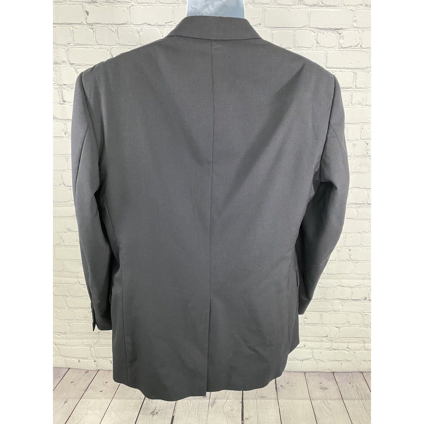 Jos A Bank Gordon Solid Black 100% Wool 2 Button Jacket Blazer 39R