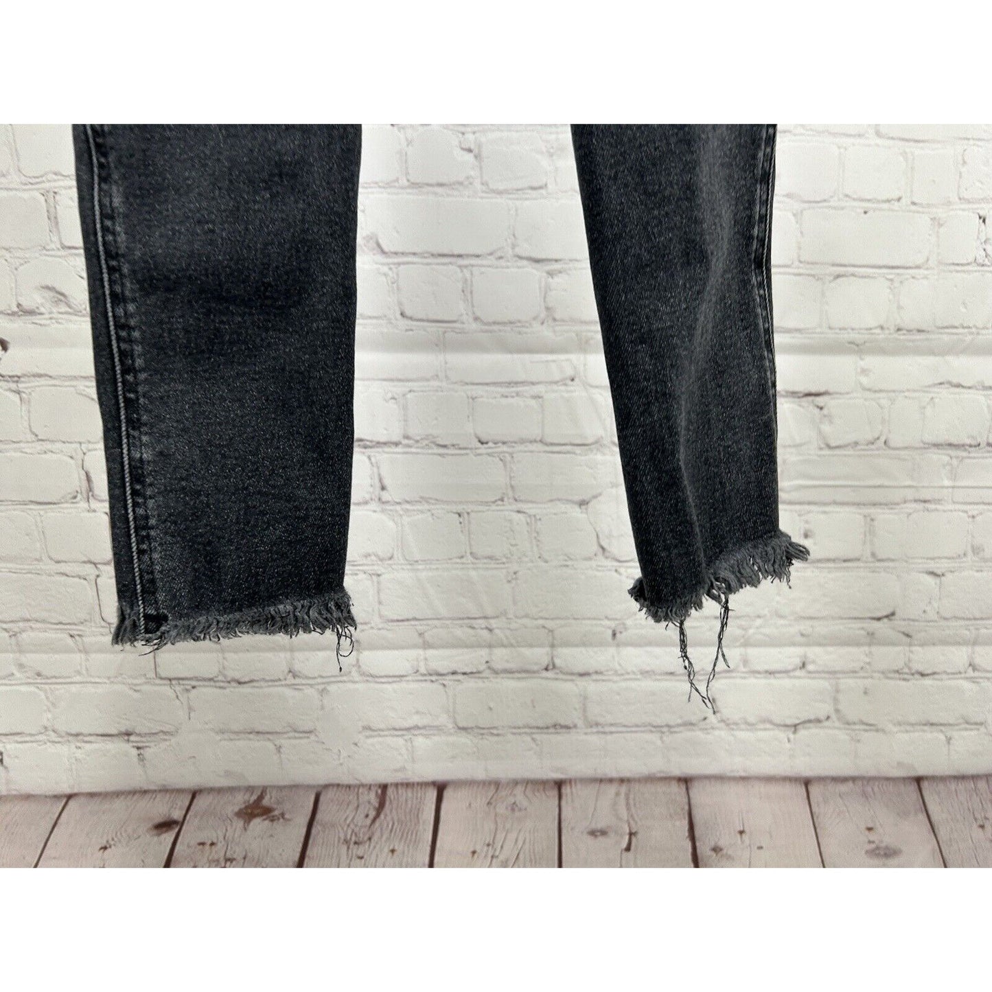 We The Free Distressed Faded Black Raw Hem Mid Rise Skinny Jeans 26 (26 X 26)