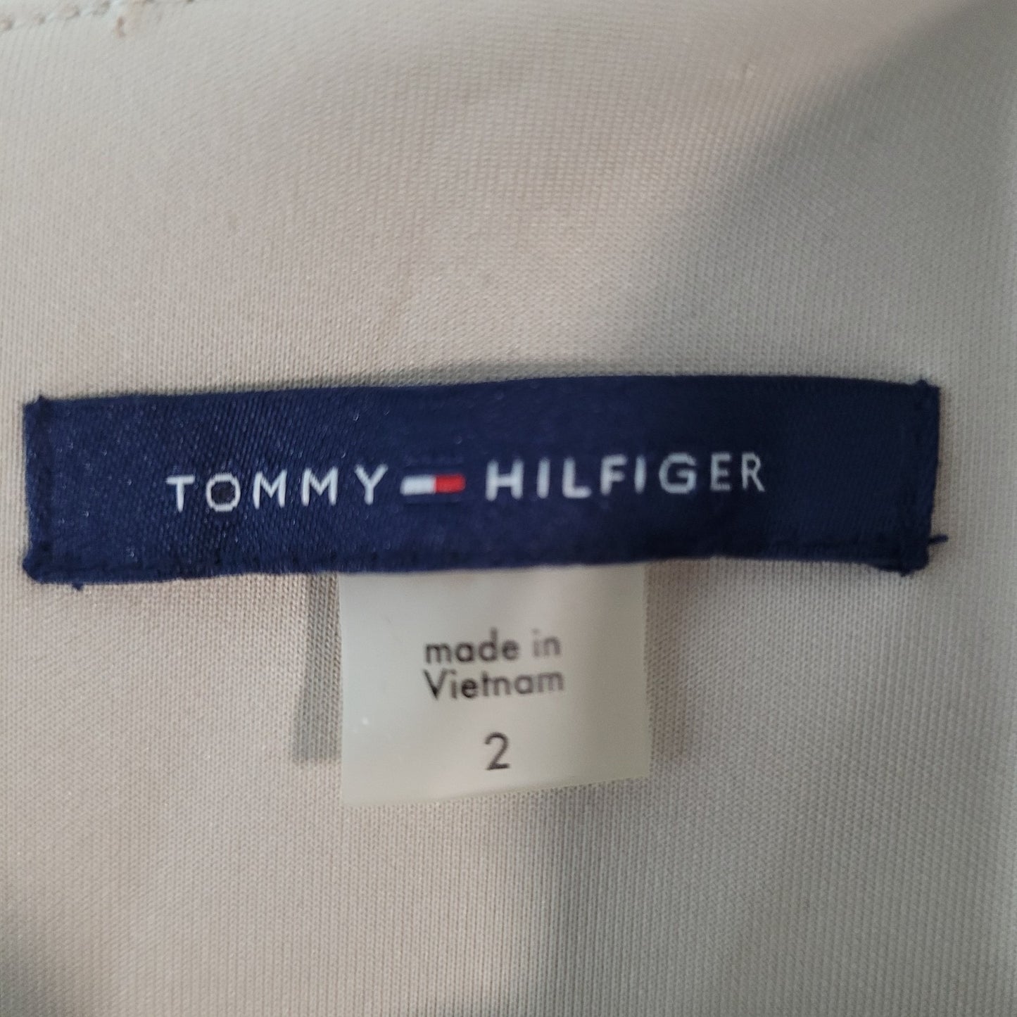 Tommy Hilfiger Beige & Black Sleeveless Stretch Zip Closure Sheath Dress Size 2