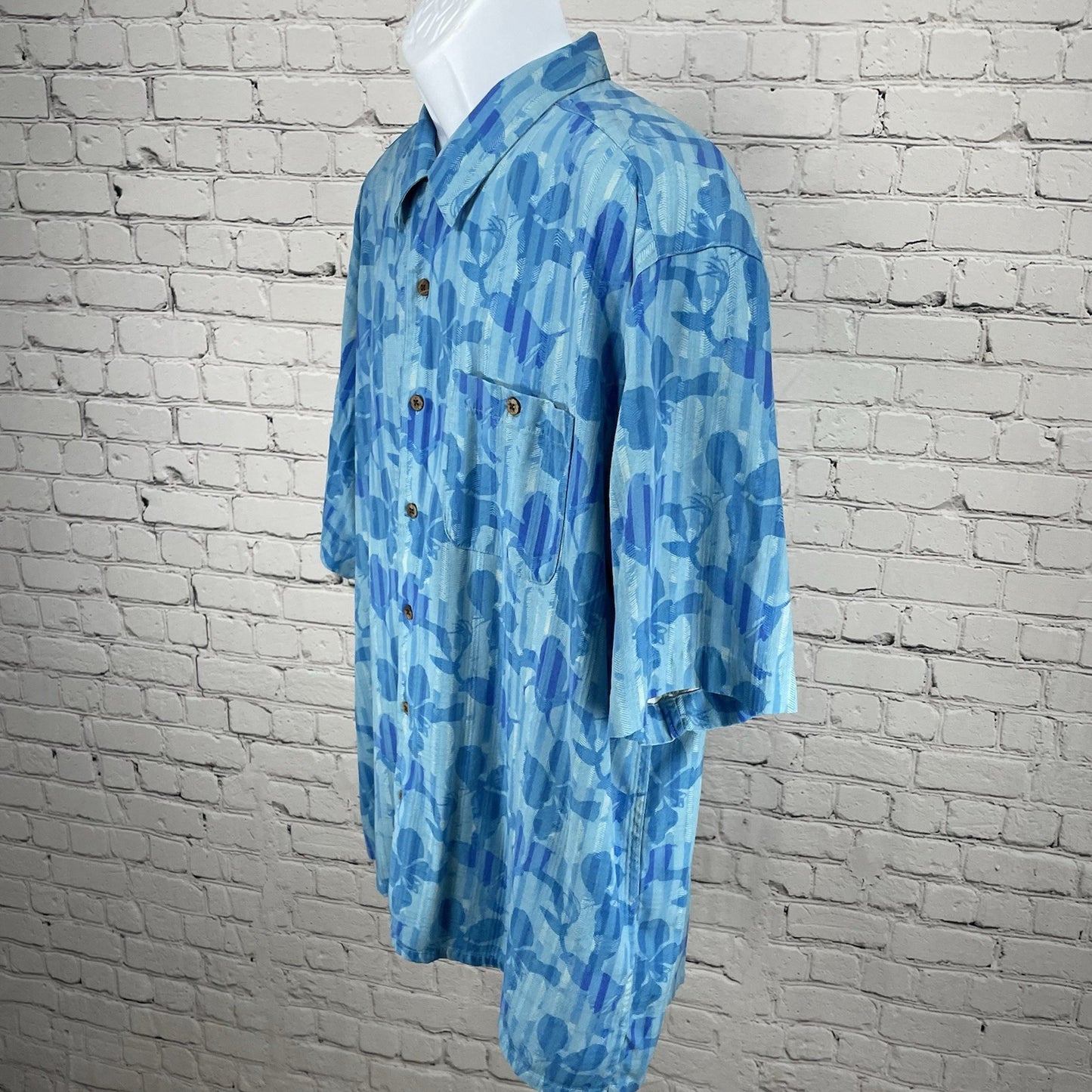 Visitor Blue Floral Washable Silk Hawaiian Button Up Short Sleeve Shirt Size 2XL