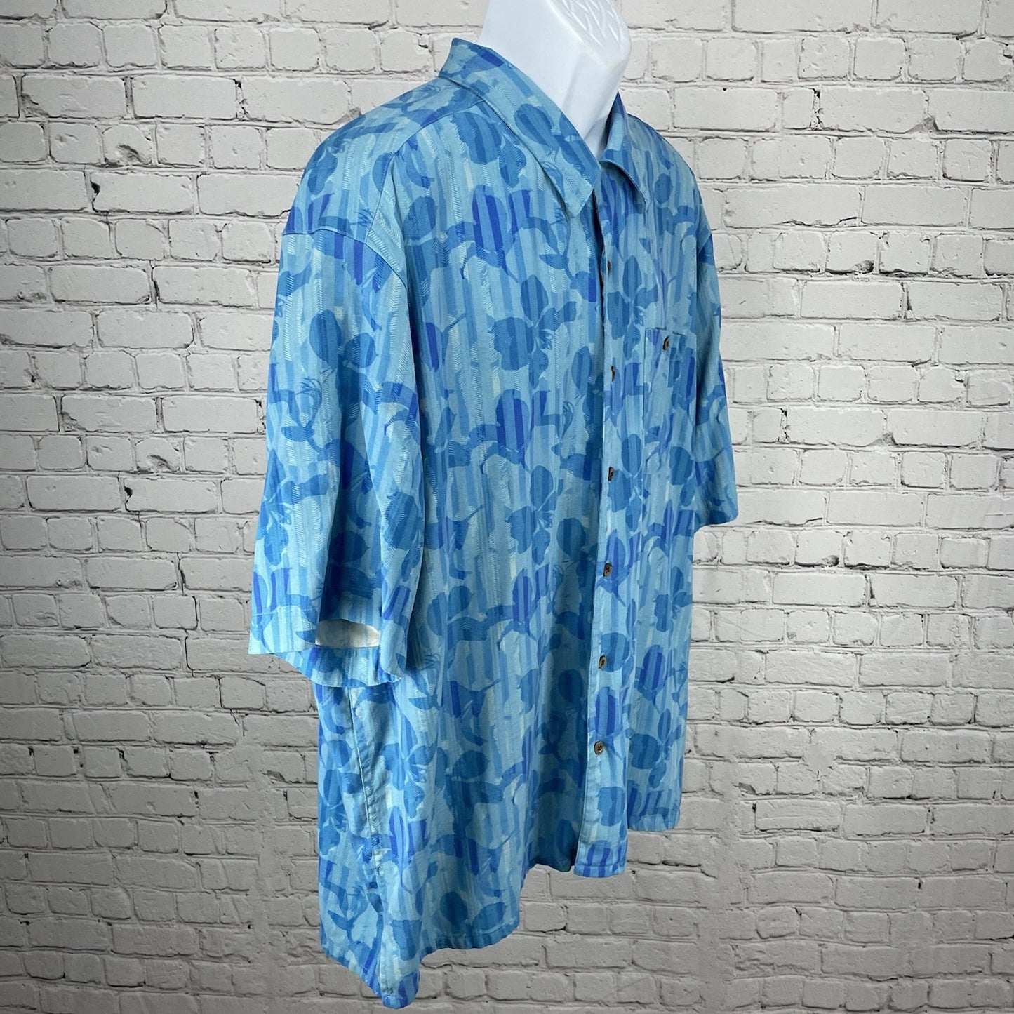 Visitor Blue Floral Washable Silk Hawaiian Button Up Short Sleeve Shirt Size 2XL