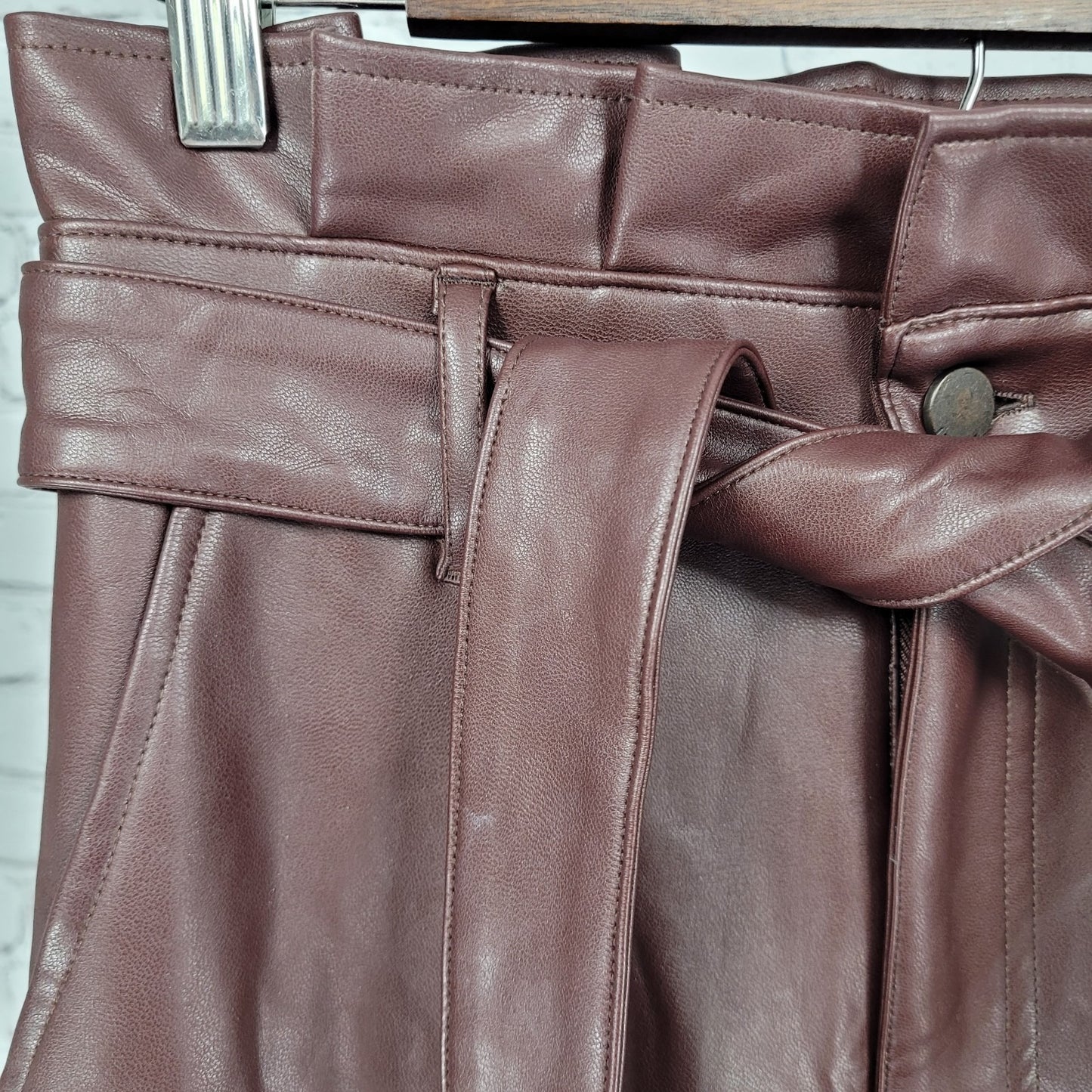 Abercrombie & Fitch Brown Faux Leather Stretch Paperbag Pants Size XS (24x26)