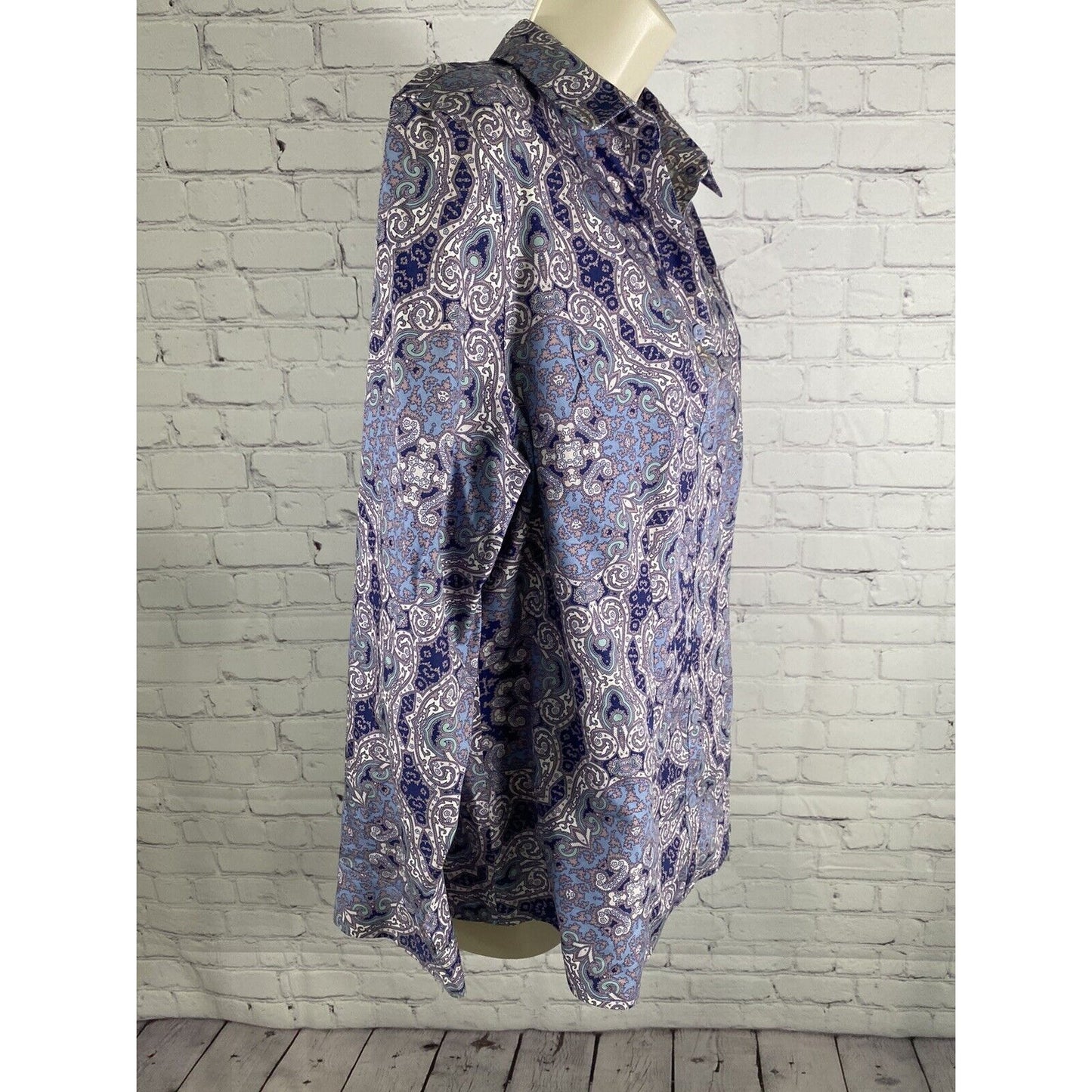 Chicos Purple White Blue Paisley Long Sleeve Collared Button Up Blouse Womens M