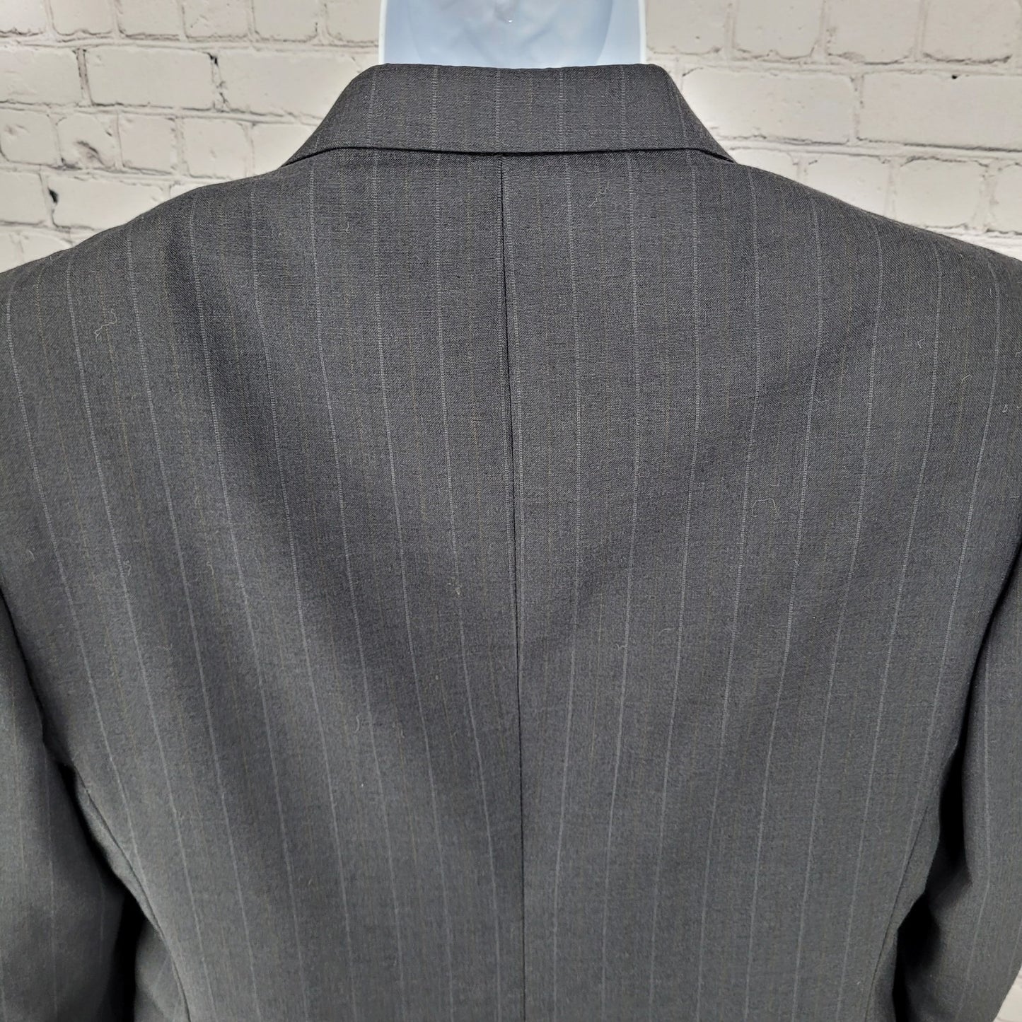 Towncraft Grey Worsted Wool Blend Pinstriped 2 Button Blazer Sport Coat Size 42
