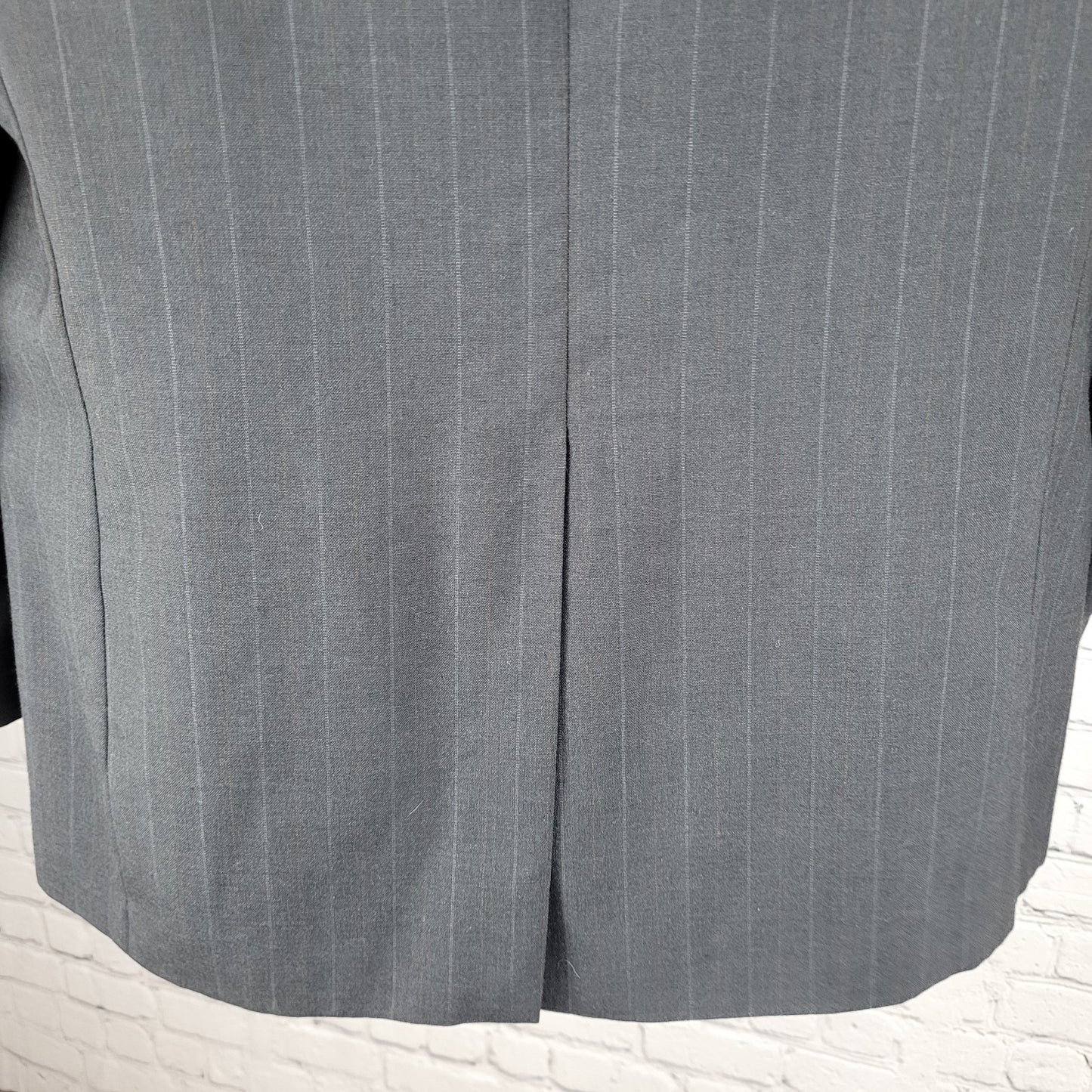 Towncraft Grey Worsted Wool Blend Pinstriped 2 Button Blazer Sport Coat Size 42