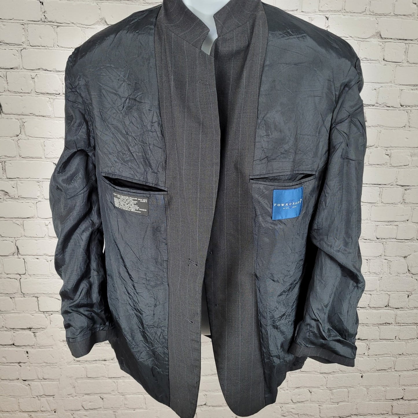 Towncraft Grey Worsted Wool Blend Pinstriped 2 Button Blazer Sport Coat Size 42
