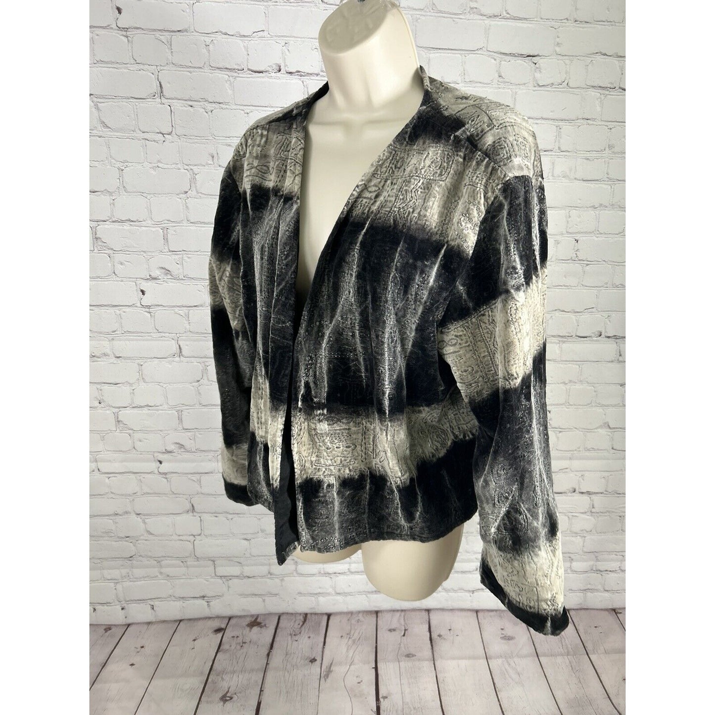 Chicos Black Gray Aztec Embroidered Open Front Velvet Lightweight Jacket L