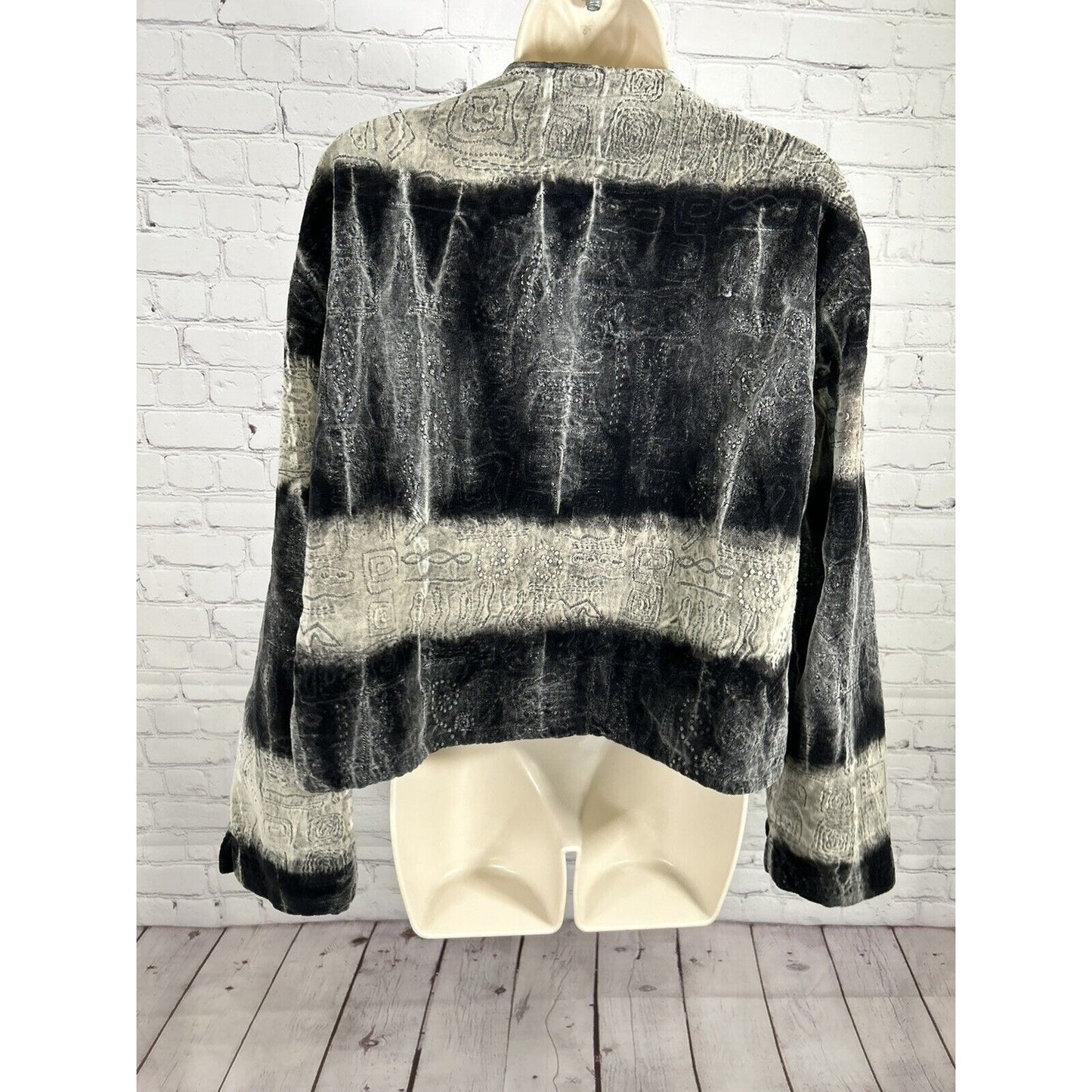 Chicos Black Gray Aztec Embroidered Open Front Velvet Lightweight Jacket L